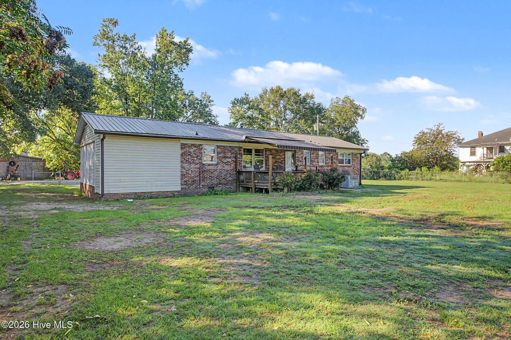 main property photo 17
