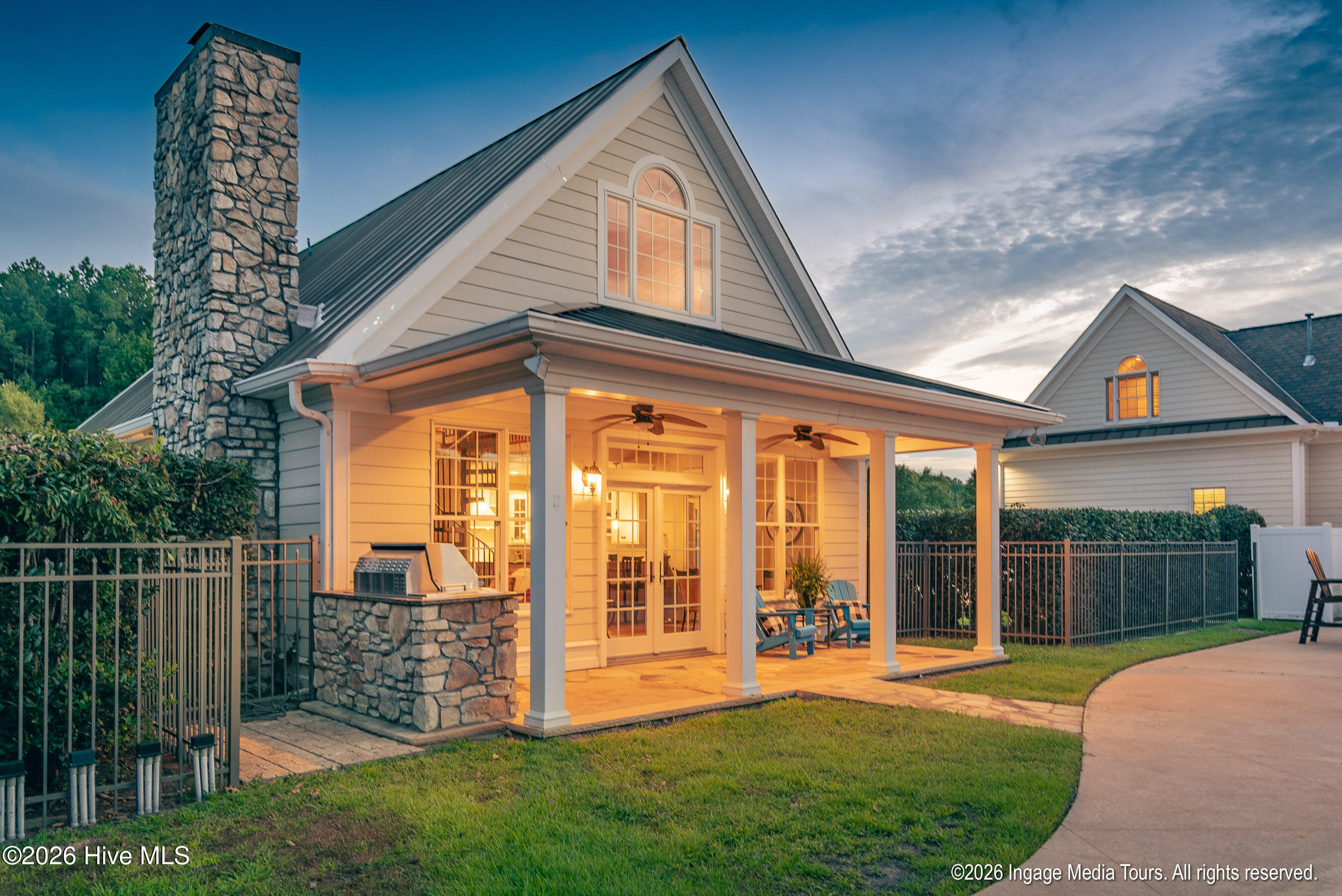 main property photo 45