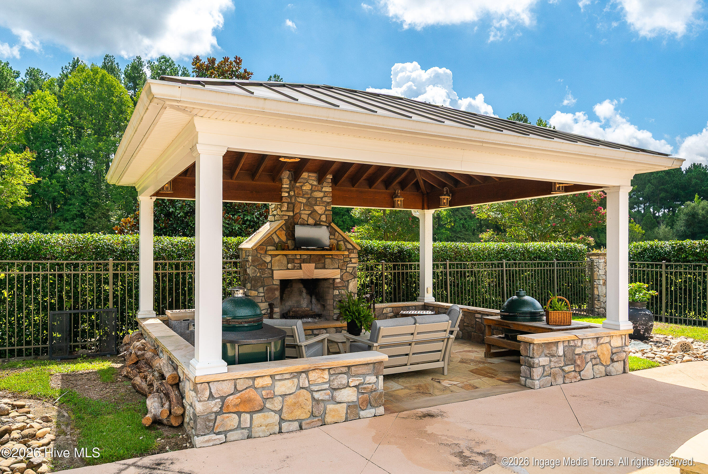 main property photo 60