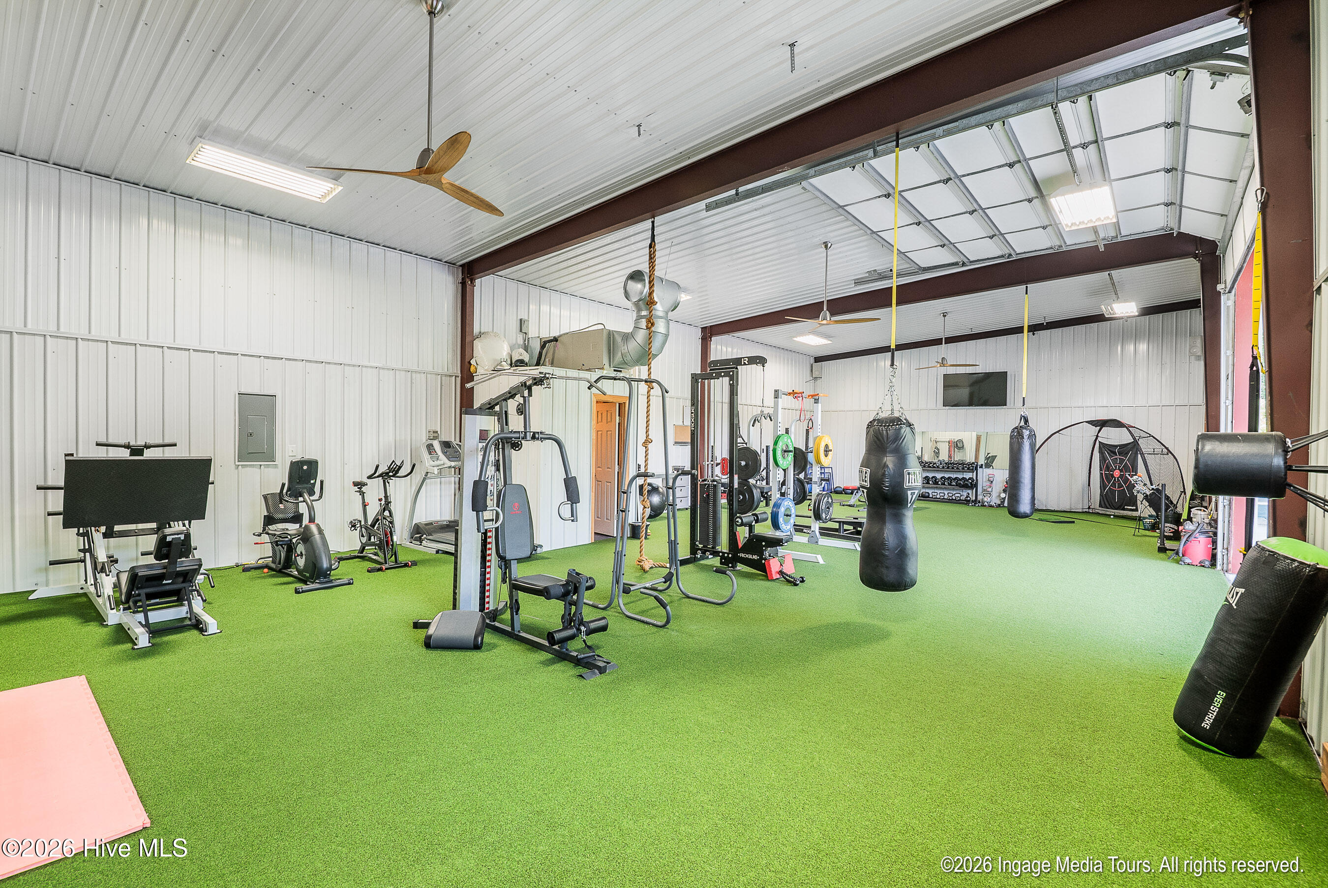 main property photo 74