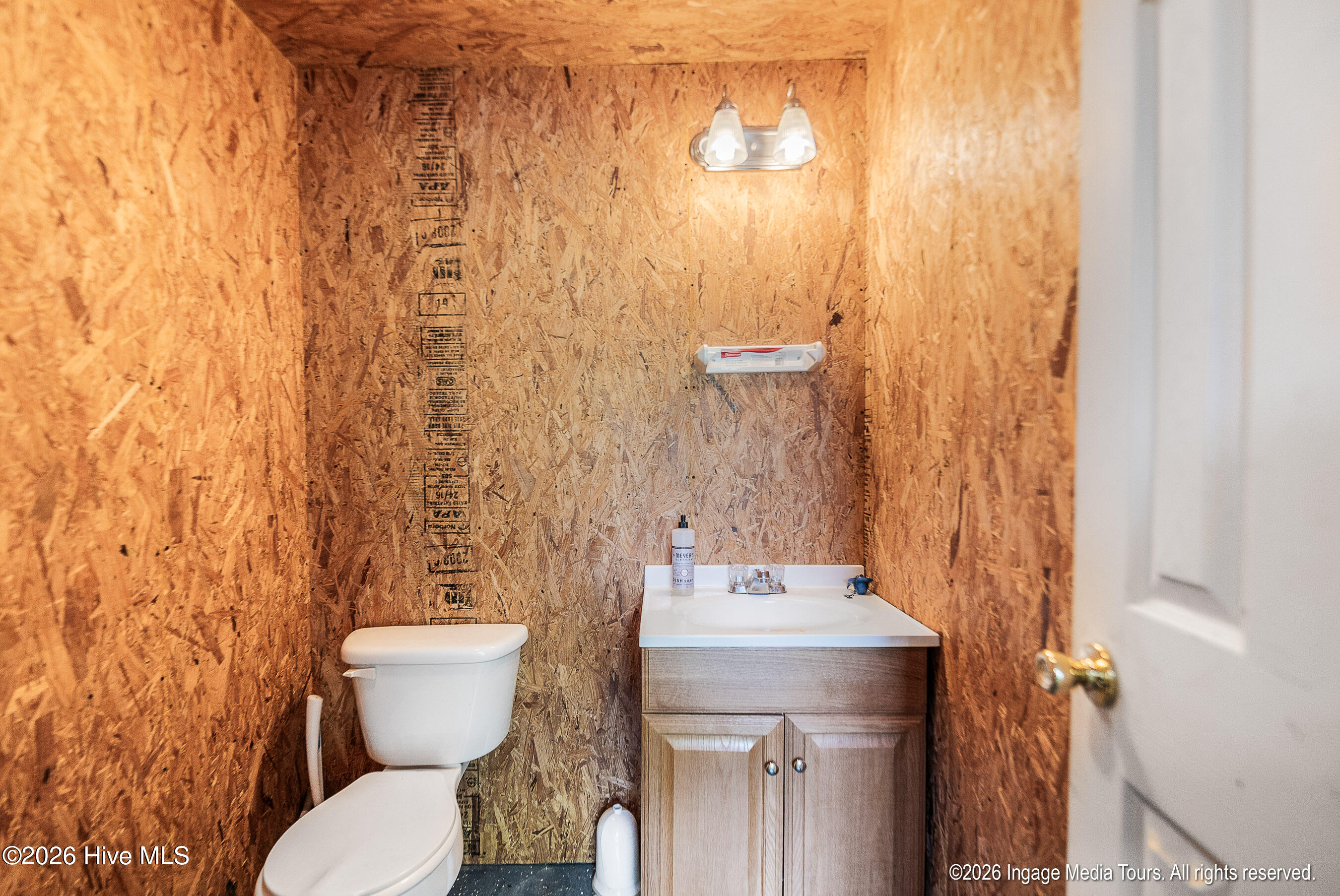 main property photo 77