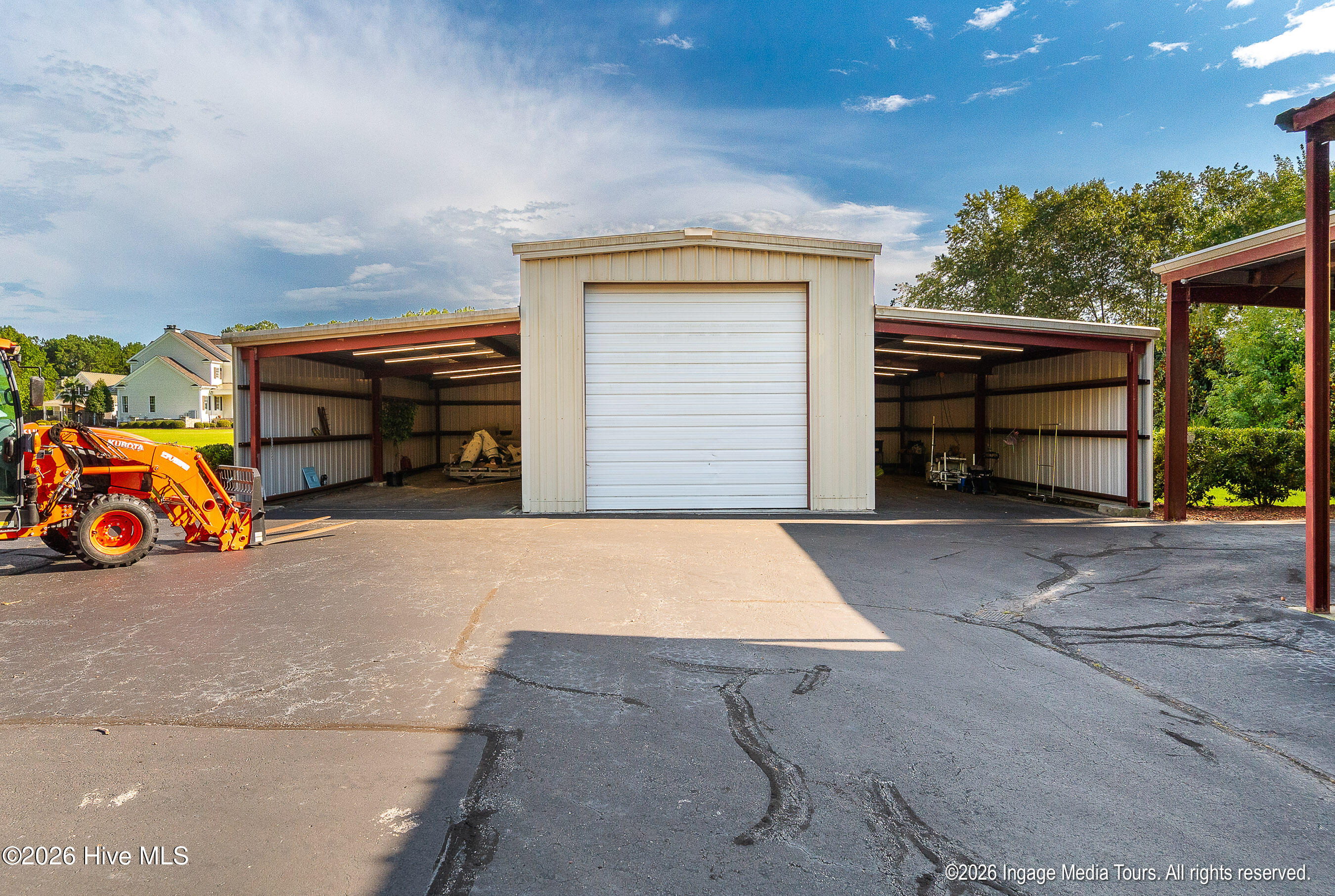 main property photo 78