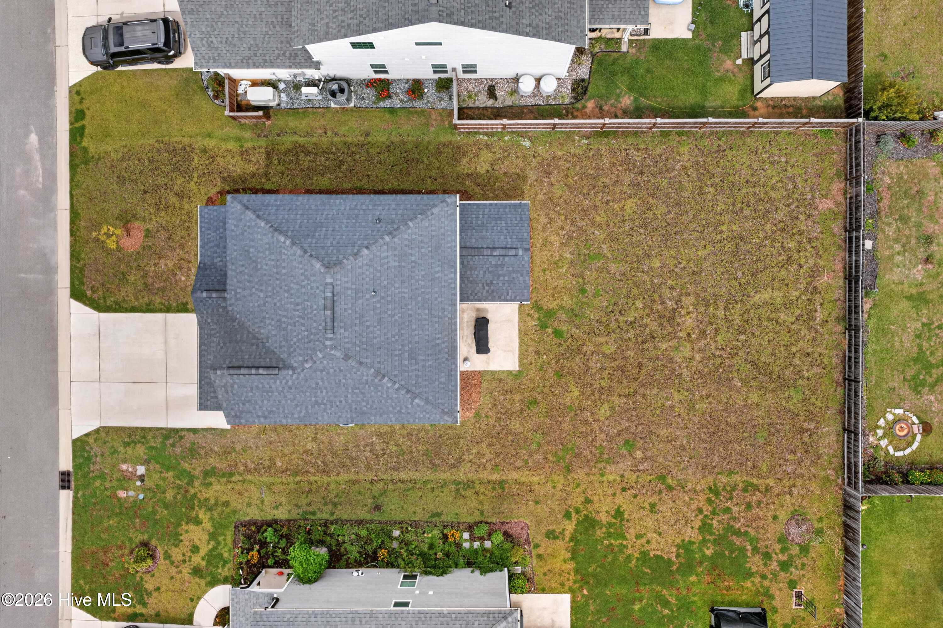 main property photo 37