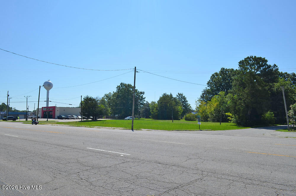 main property photo 11