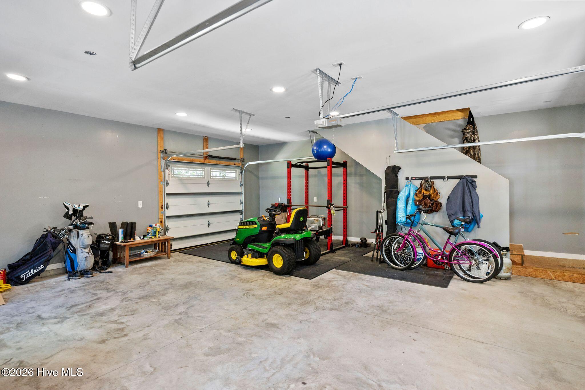 main property photo 74