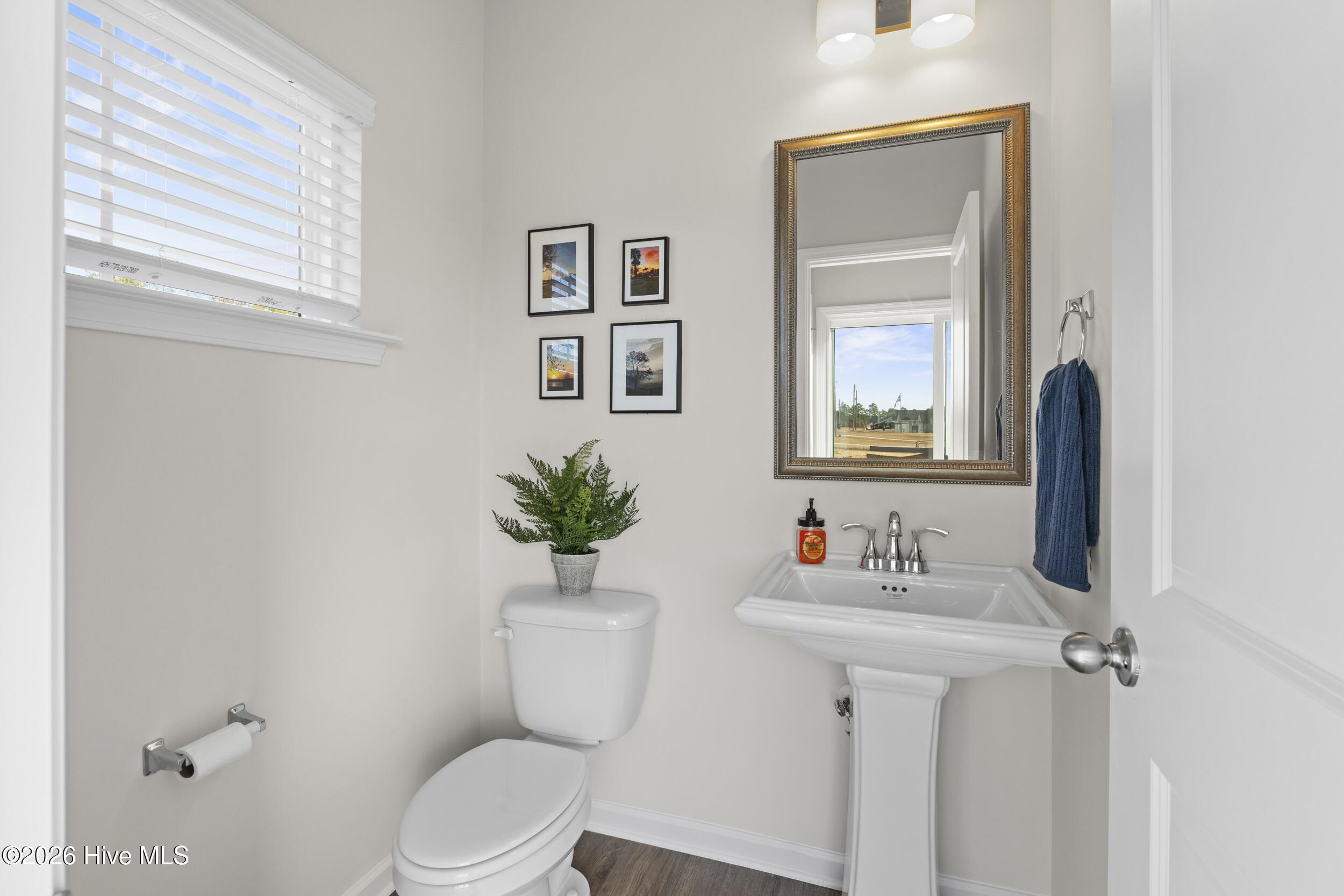 main property photo 14
