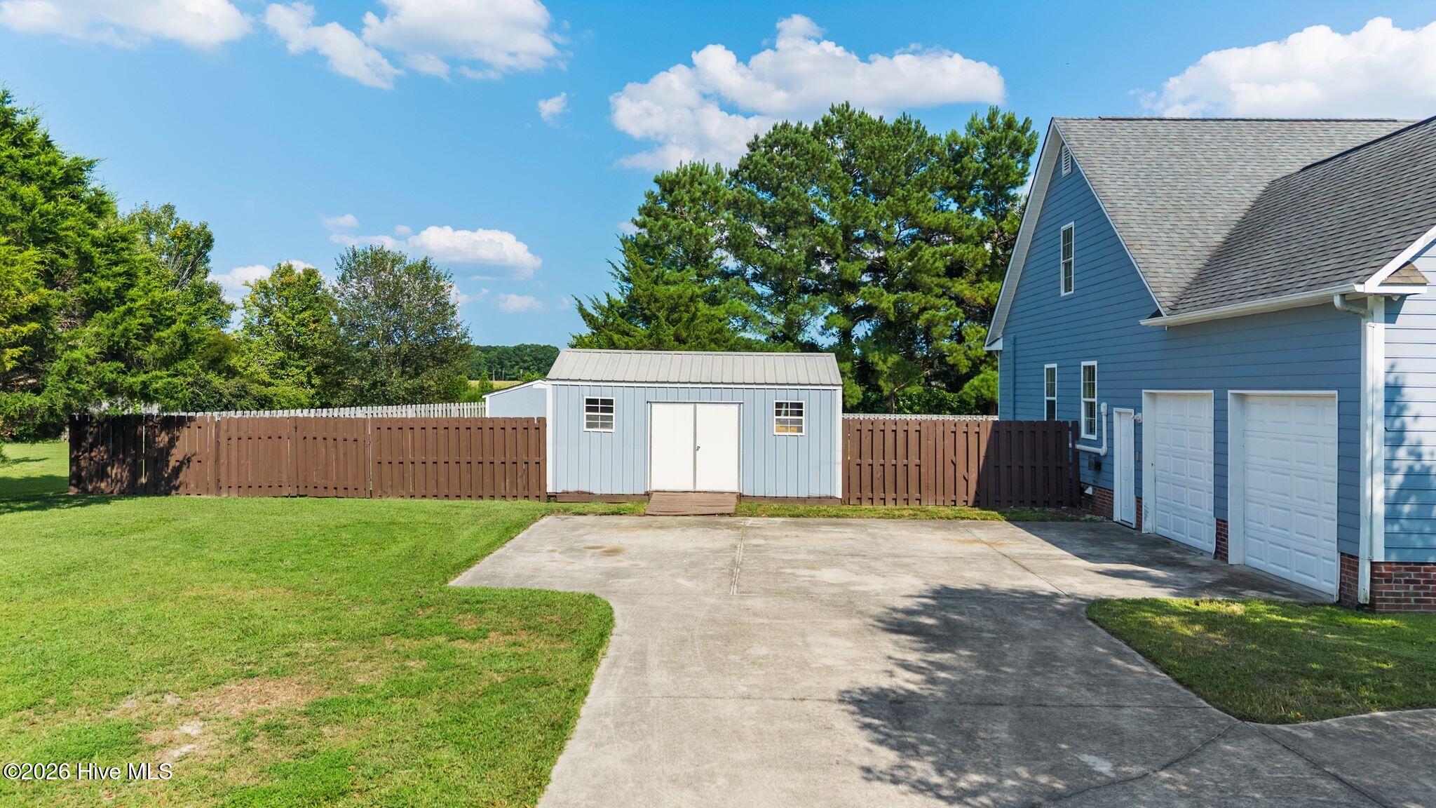 main property photo 36