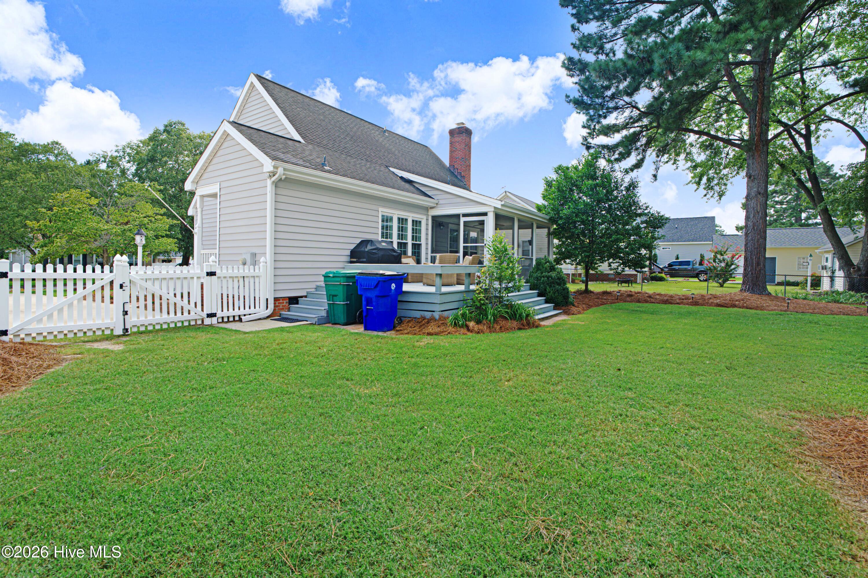 main property photo 37