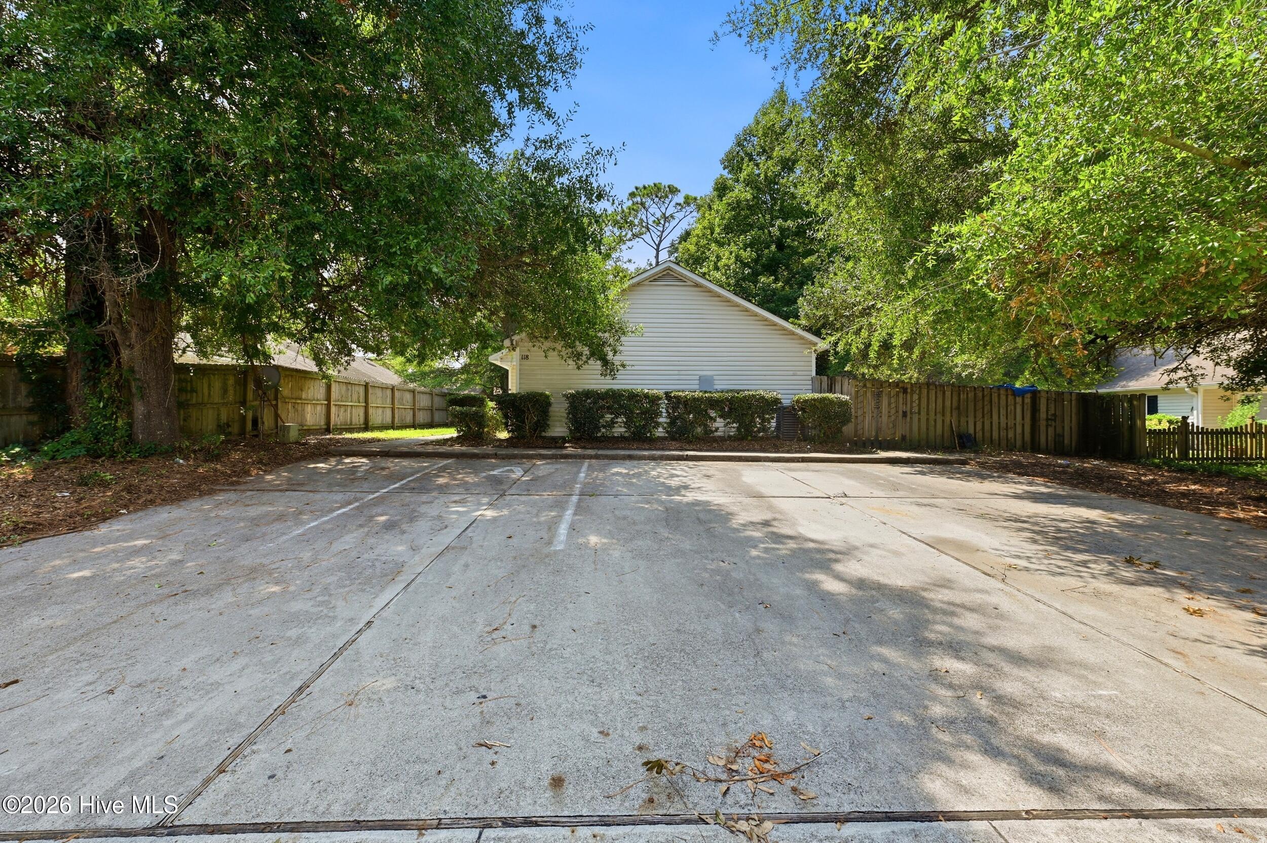 main property photo 28
