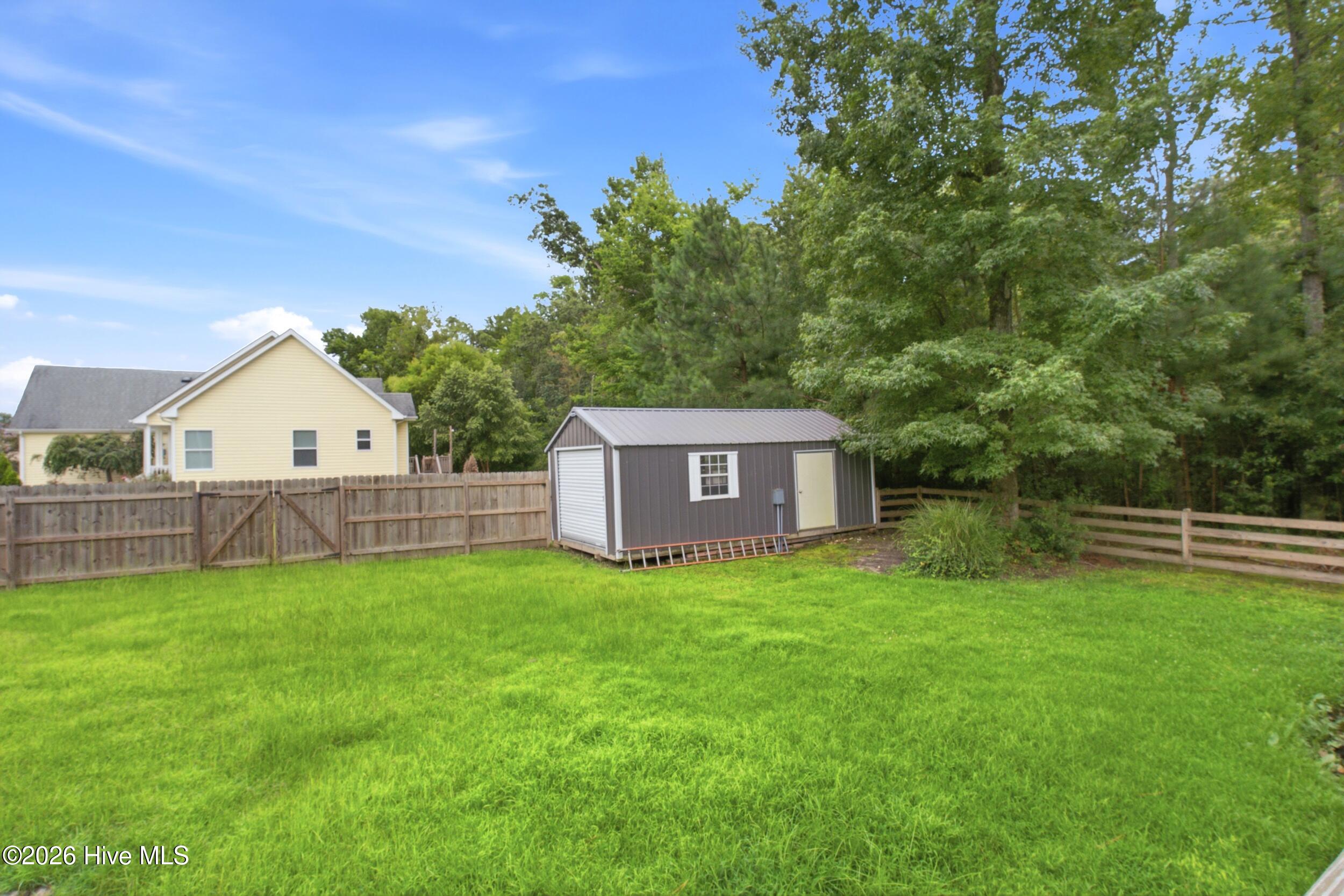 main property photo 41