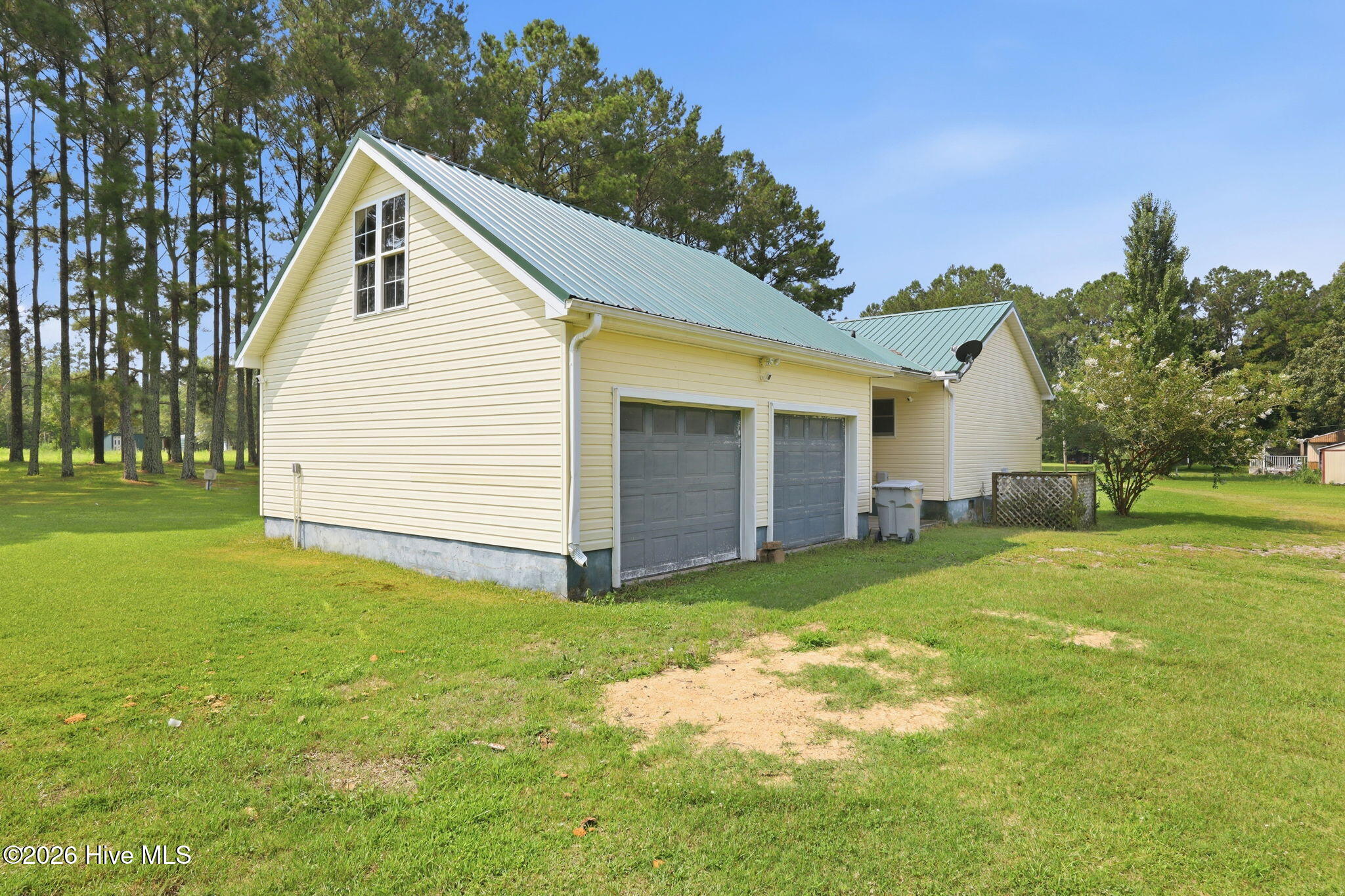 main property photo 34