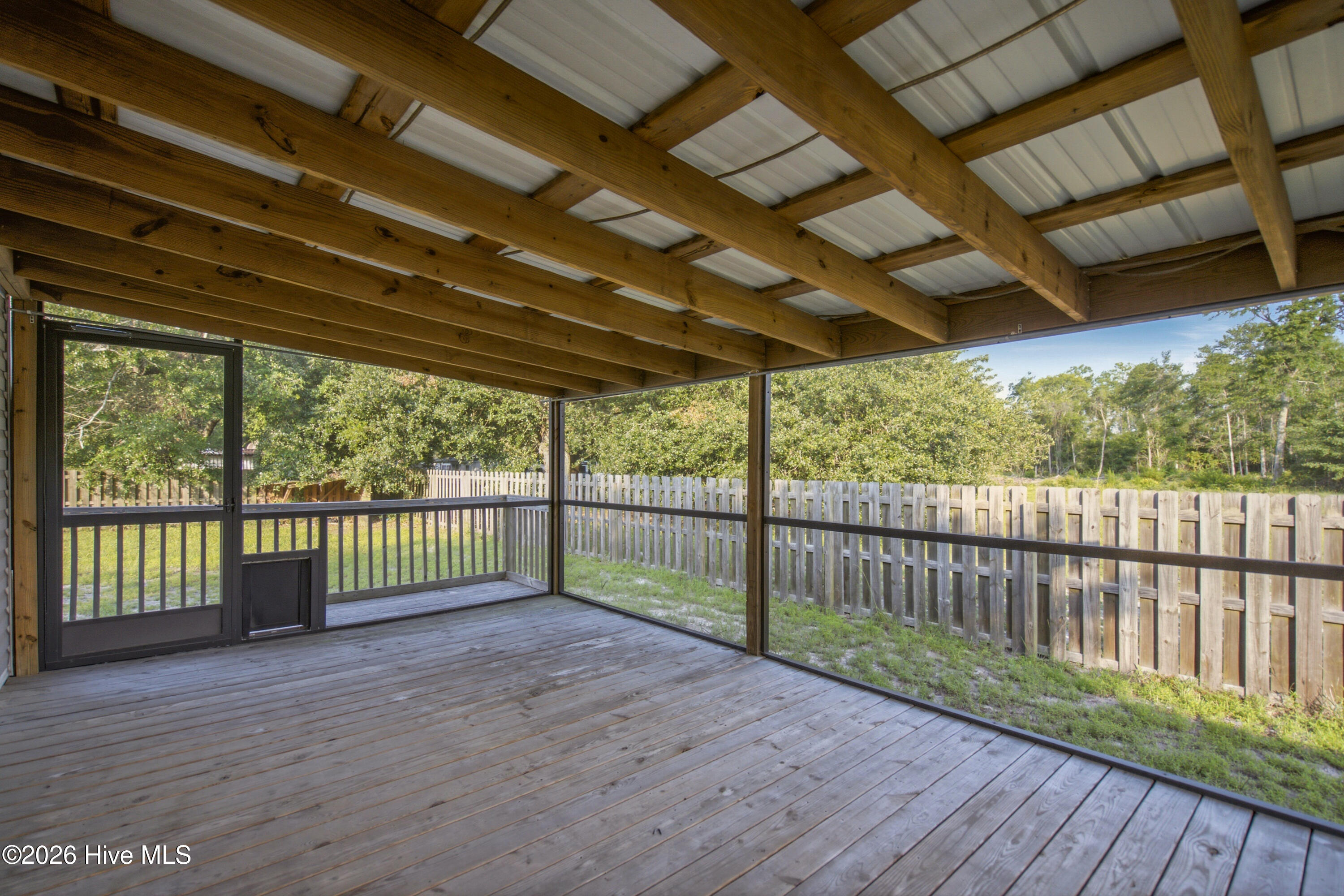 main property photo 30
