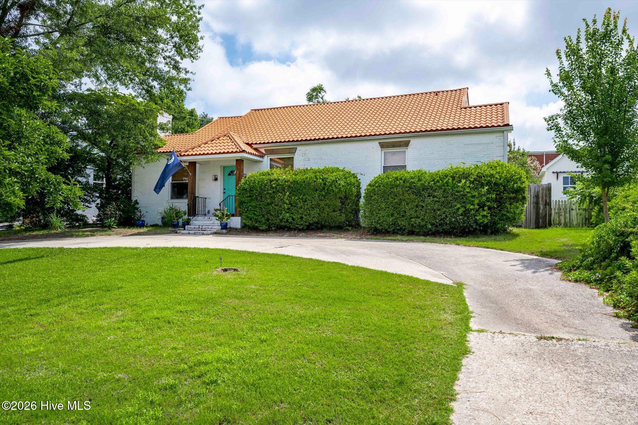 main property photo 1