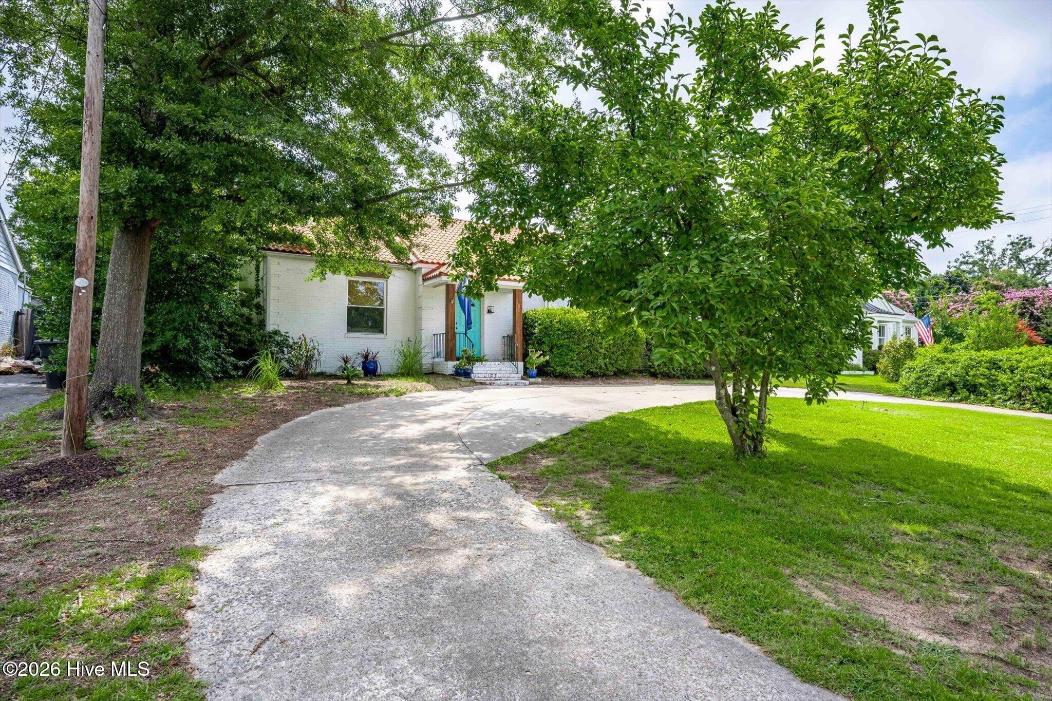 main property photo 32