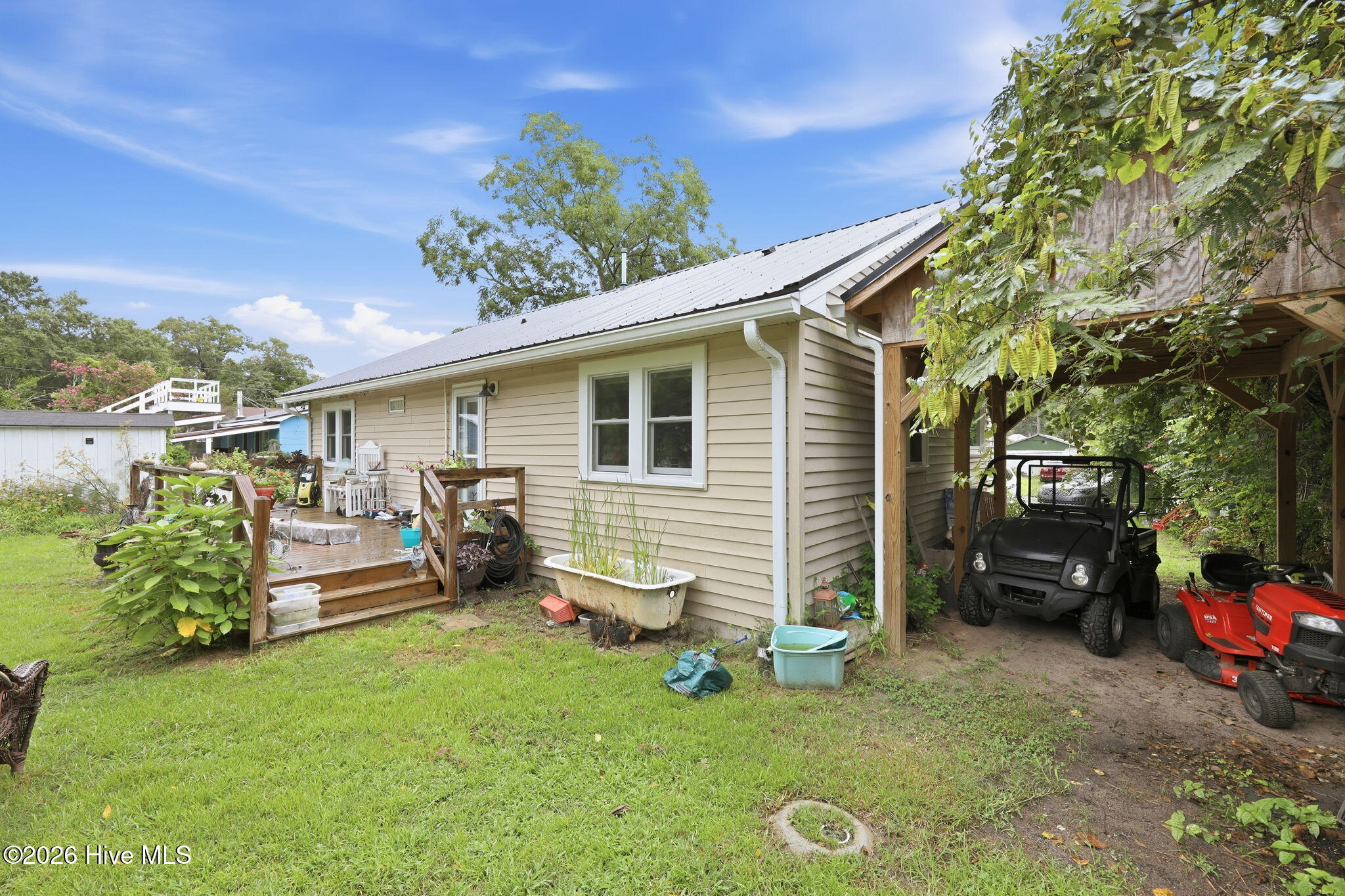 main property photo 28
