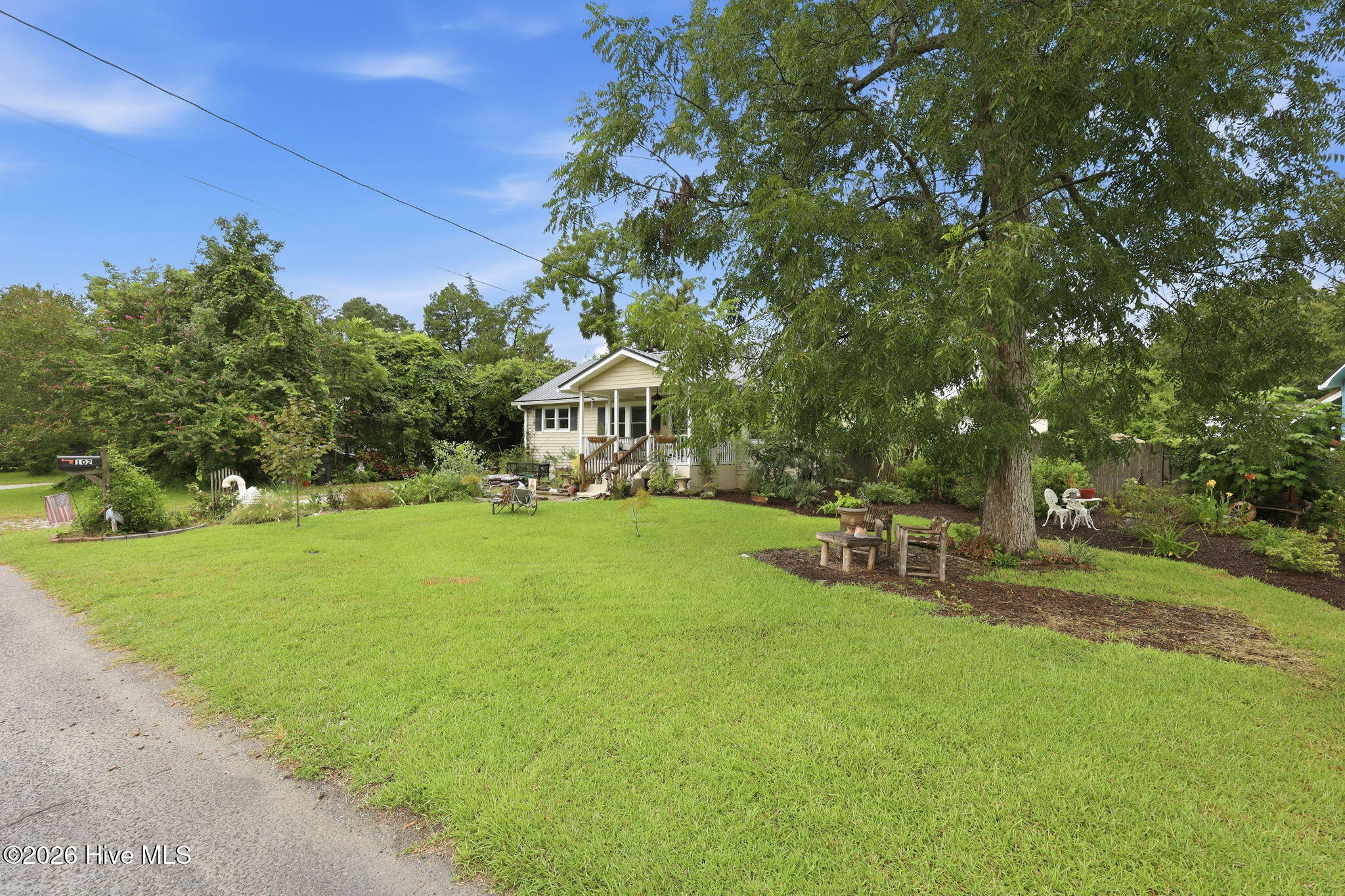 main property photo 37
