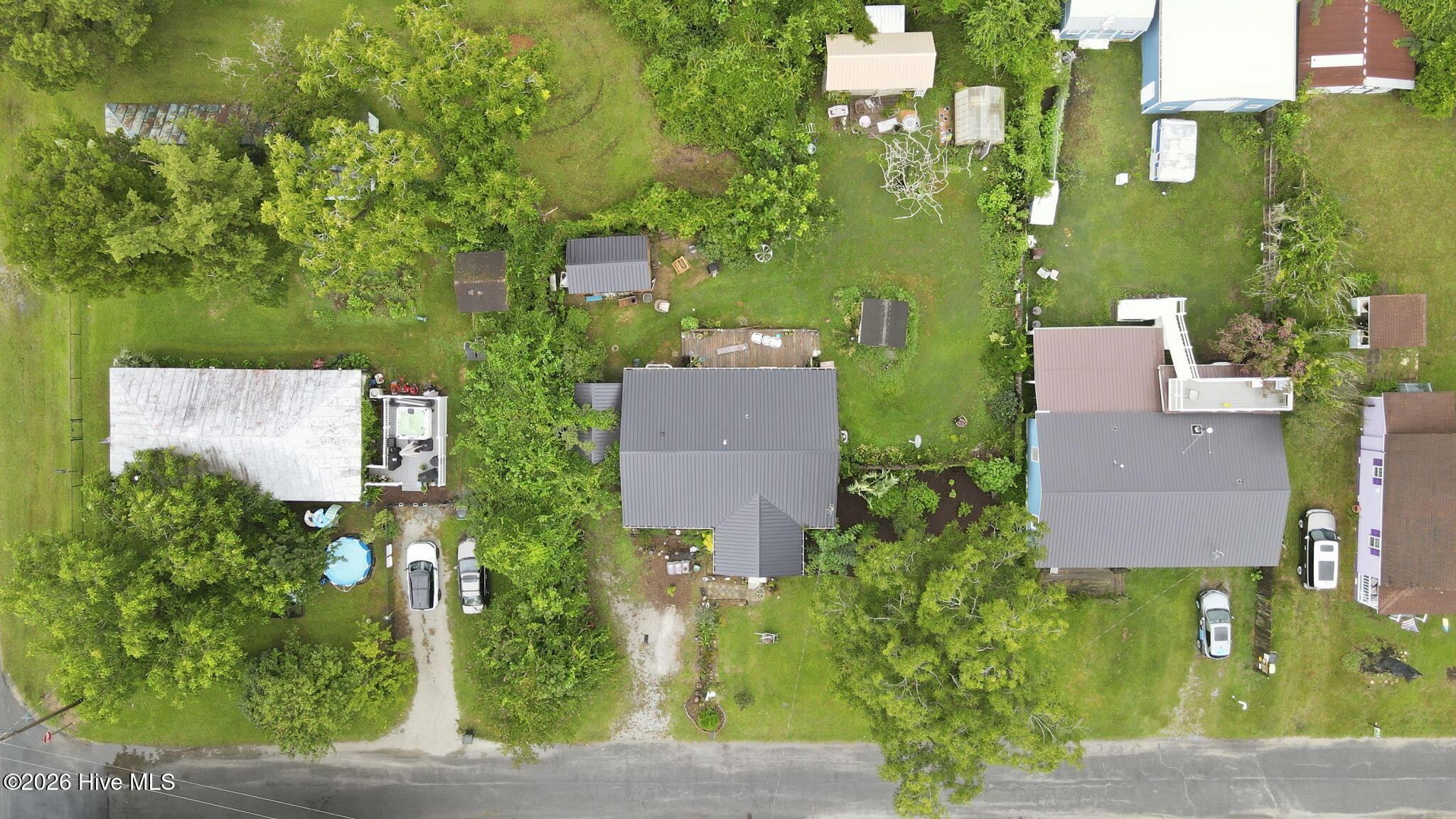 main property photo 40