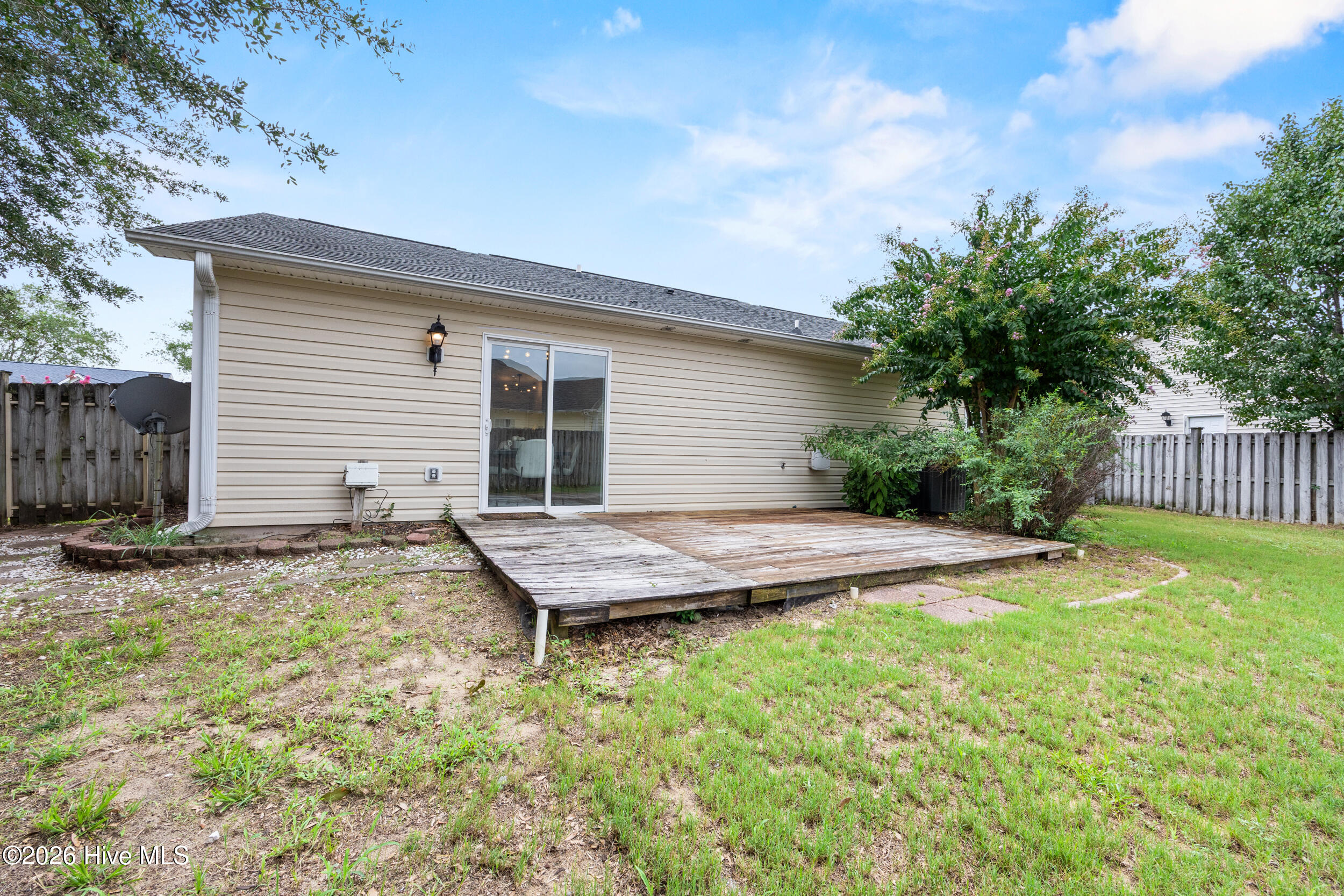 main property photo 32