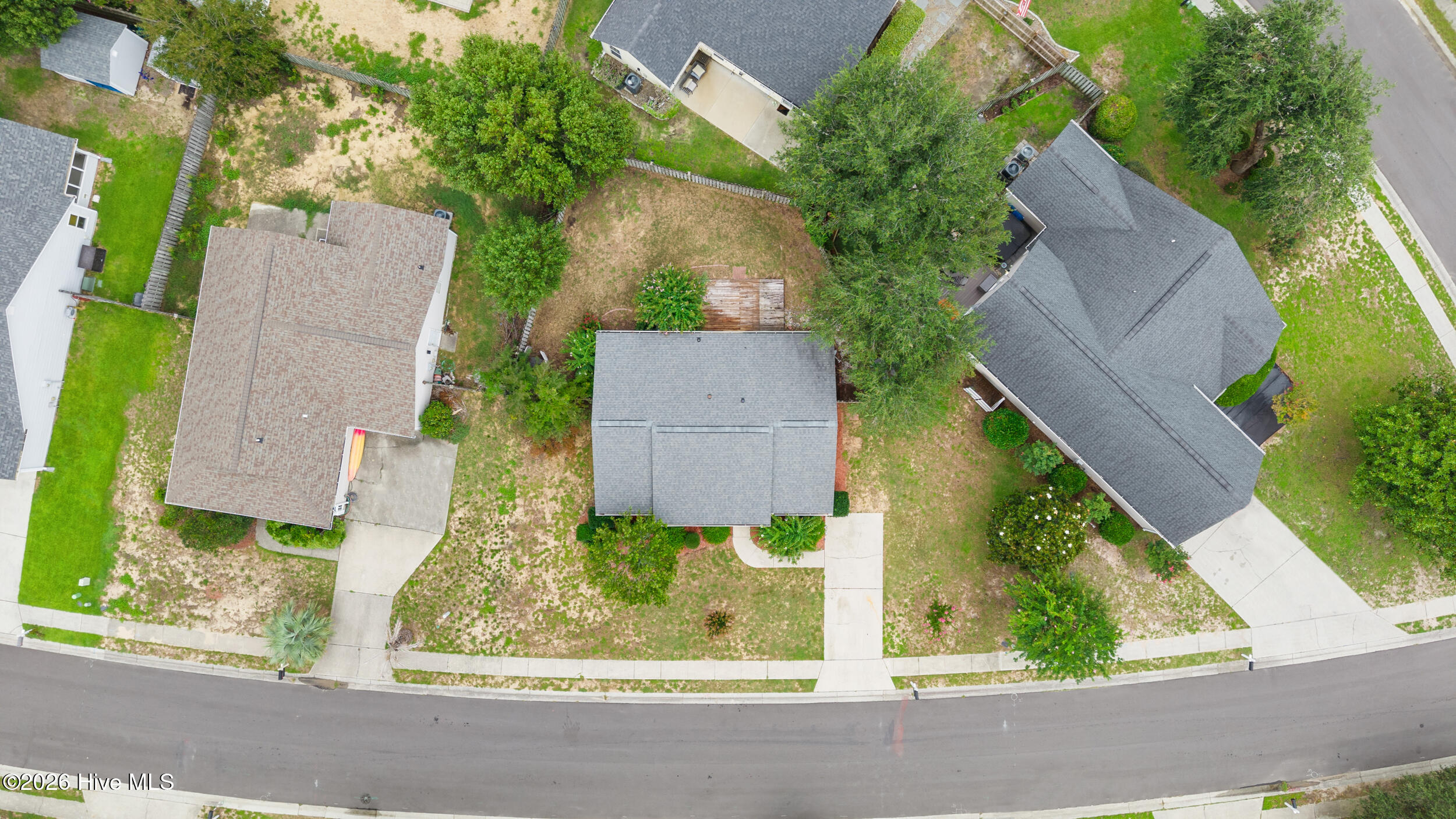 main property photo 36
