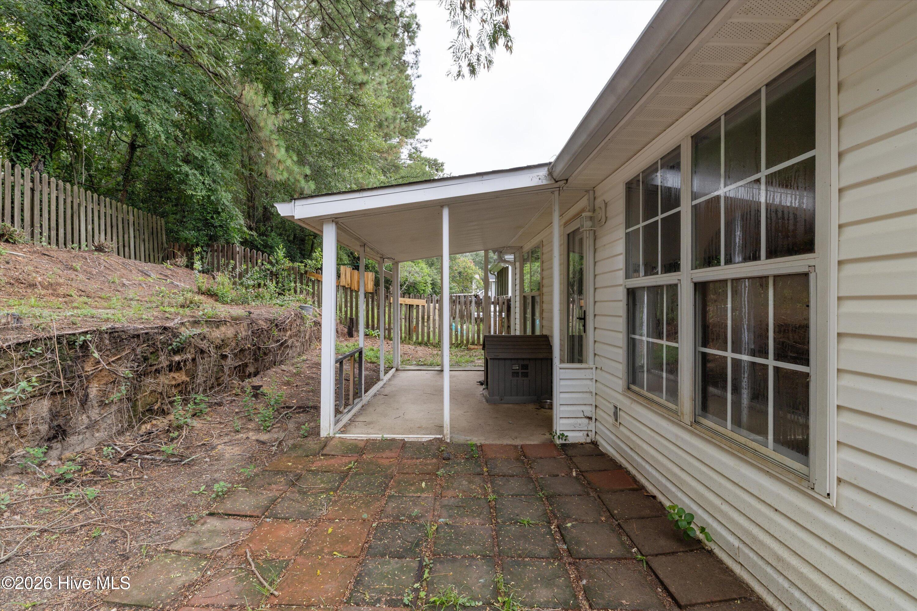 main property photo 30