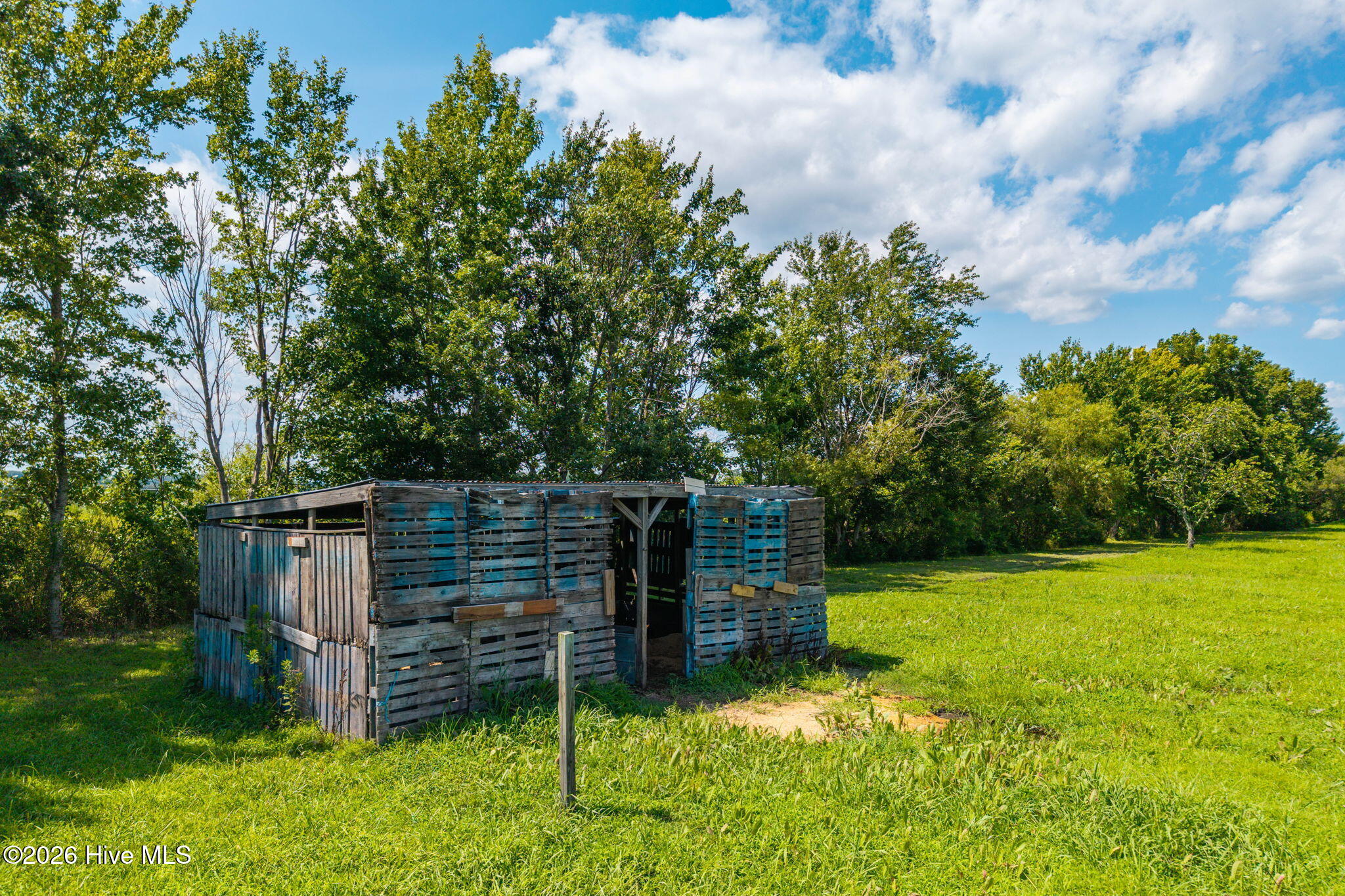 main property photo 37