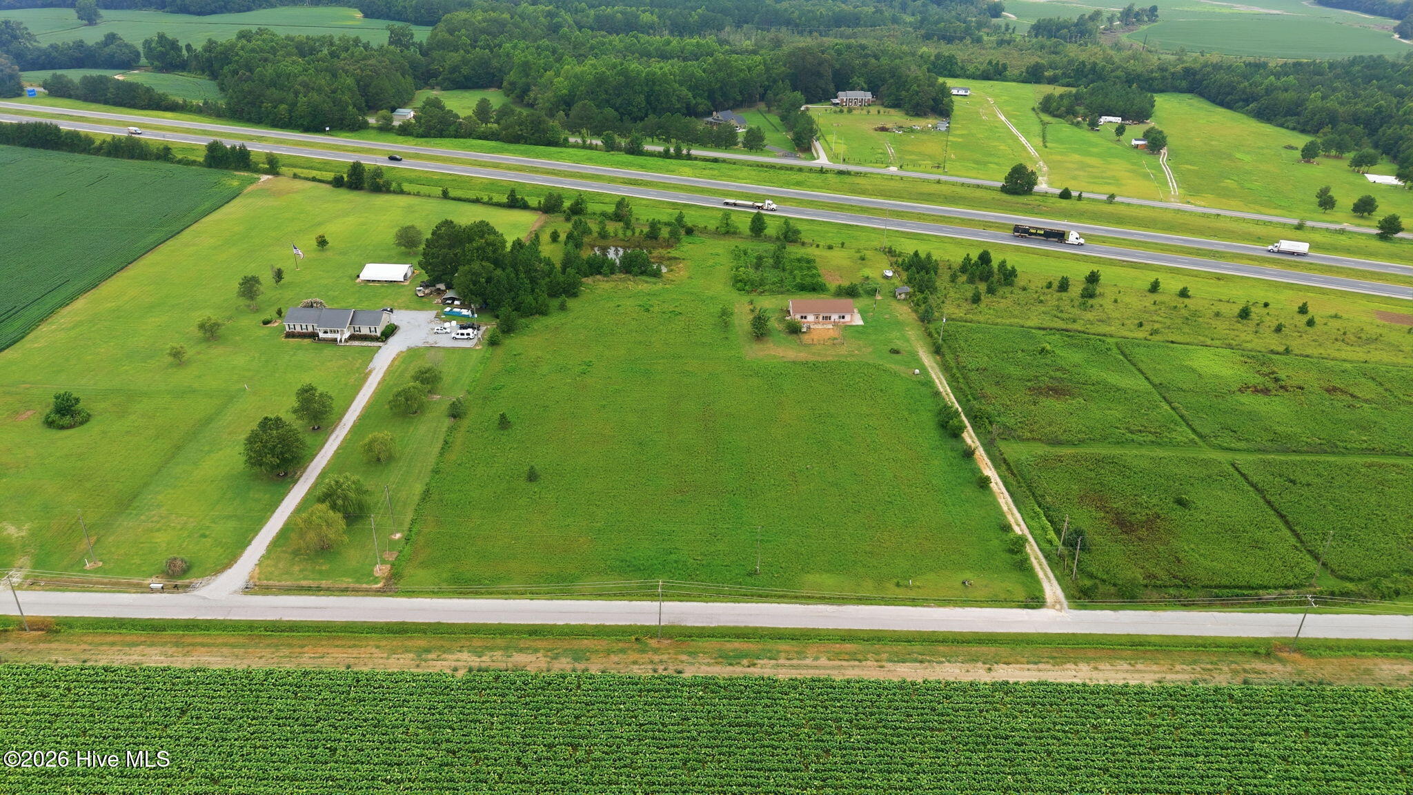 main property photo 17