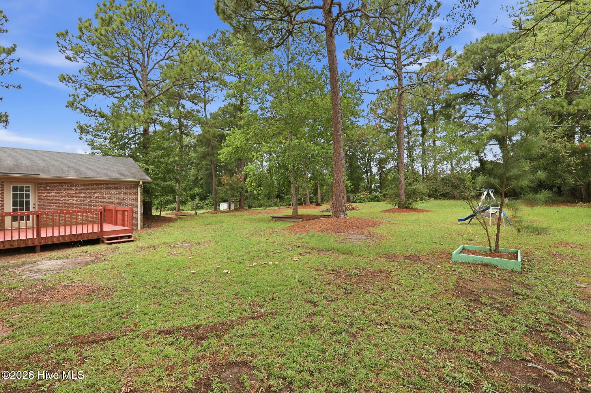 main property photo 28