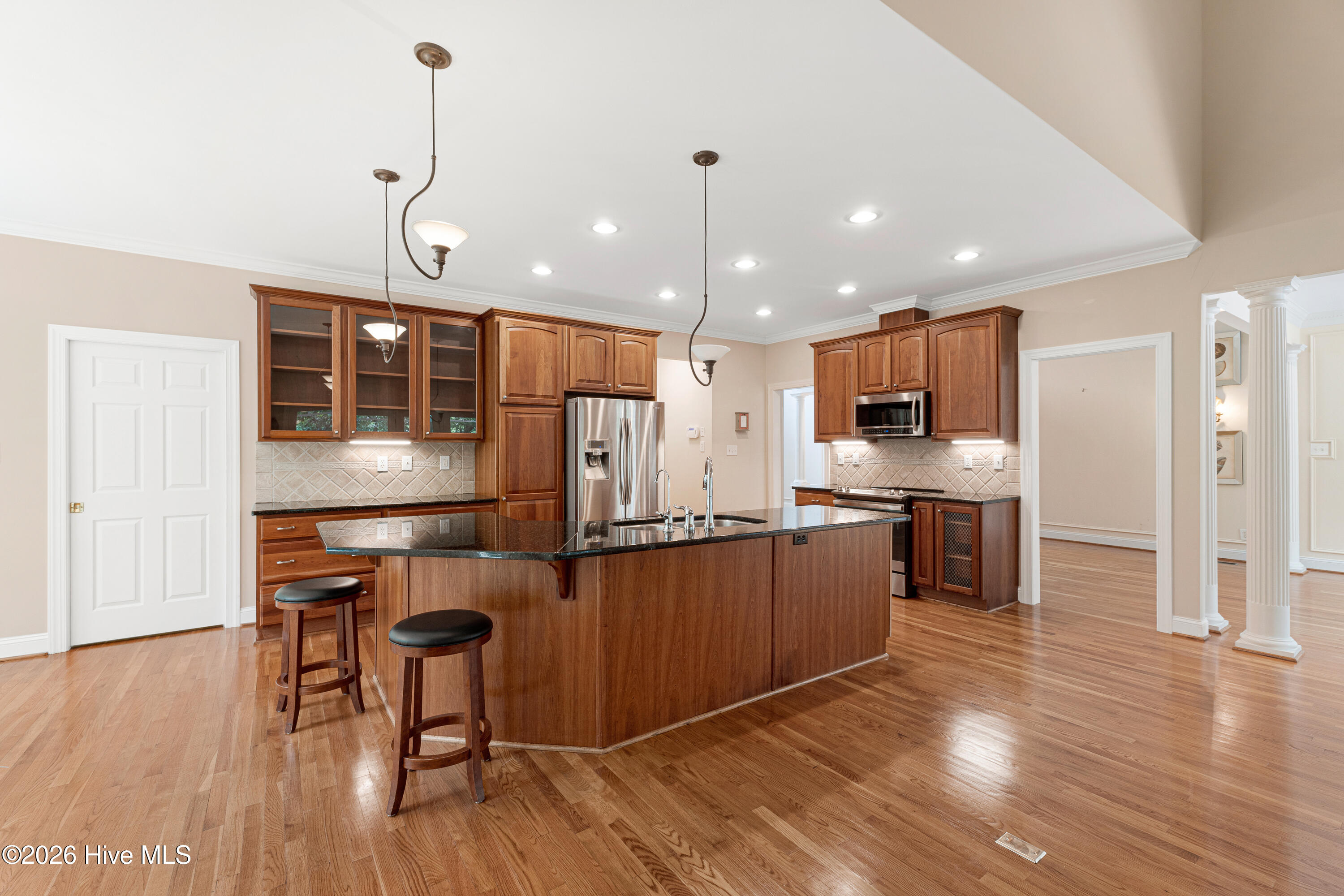 main property photo 8