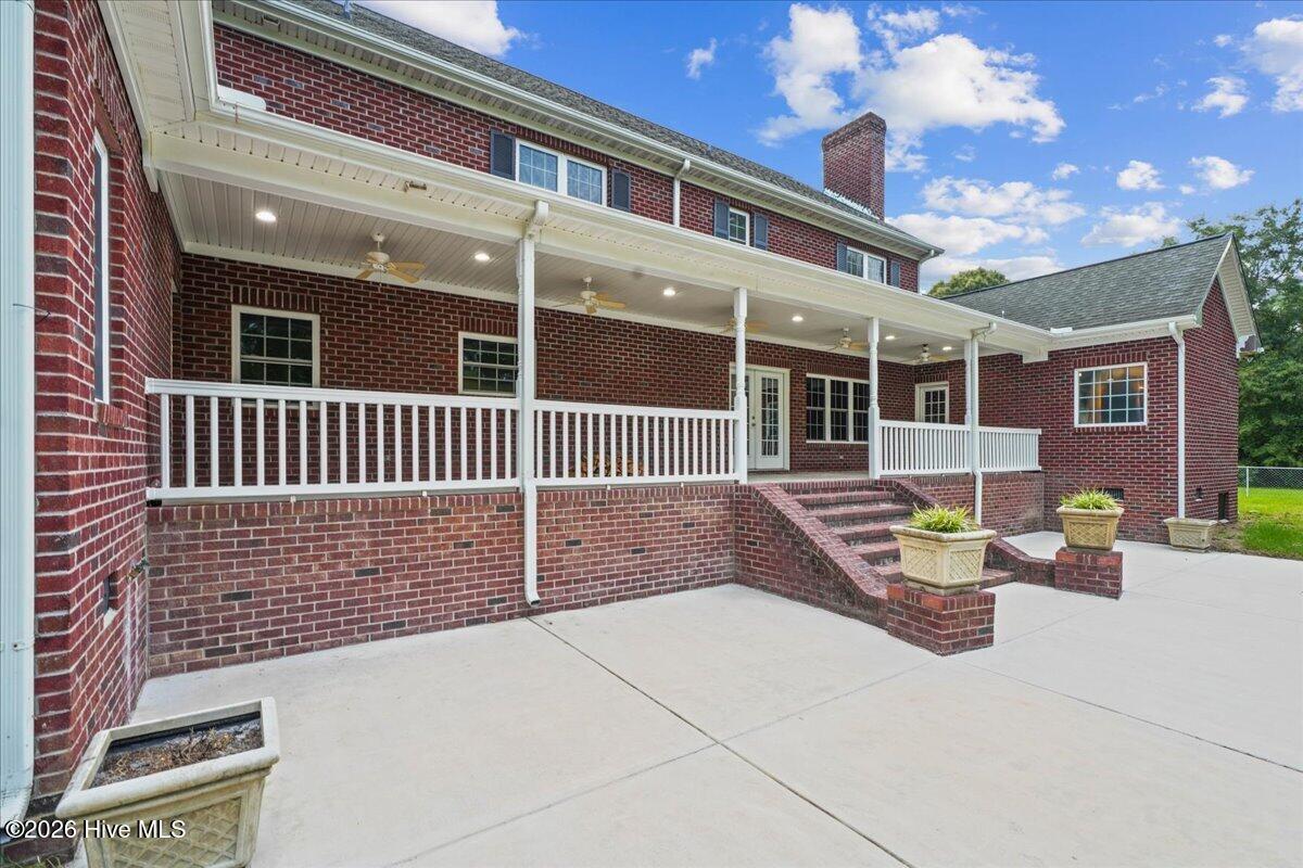 main property photo 9
