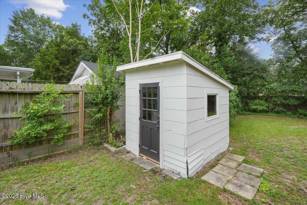main property photo 27