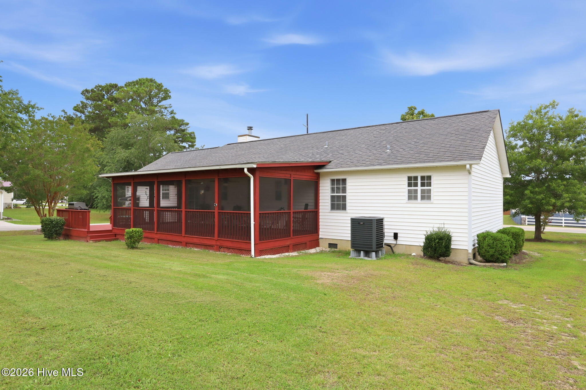 main property photo 5