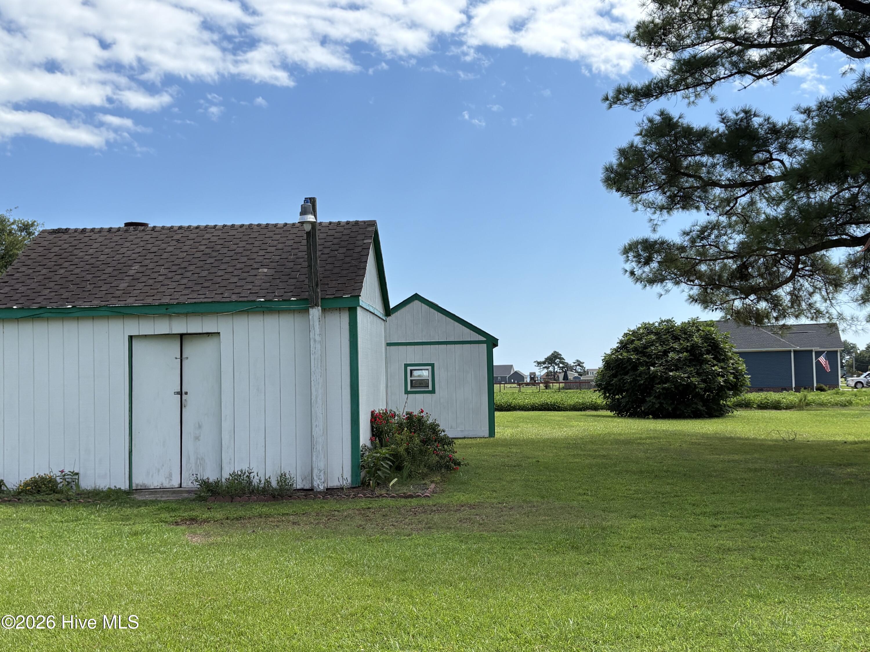main property photo 36