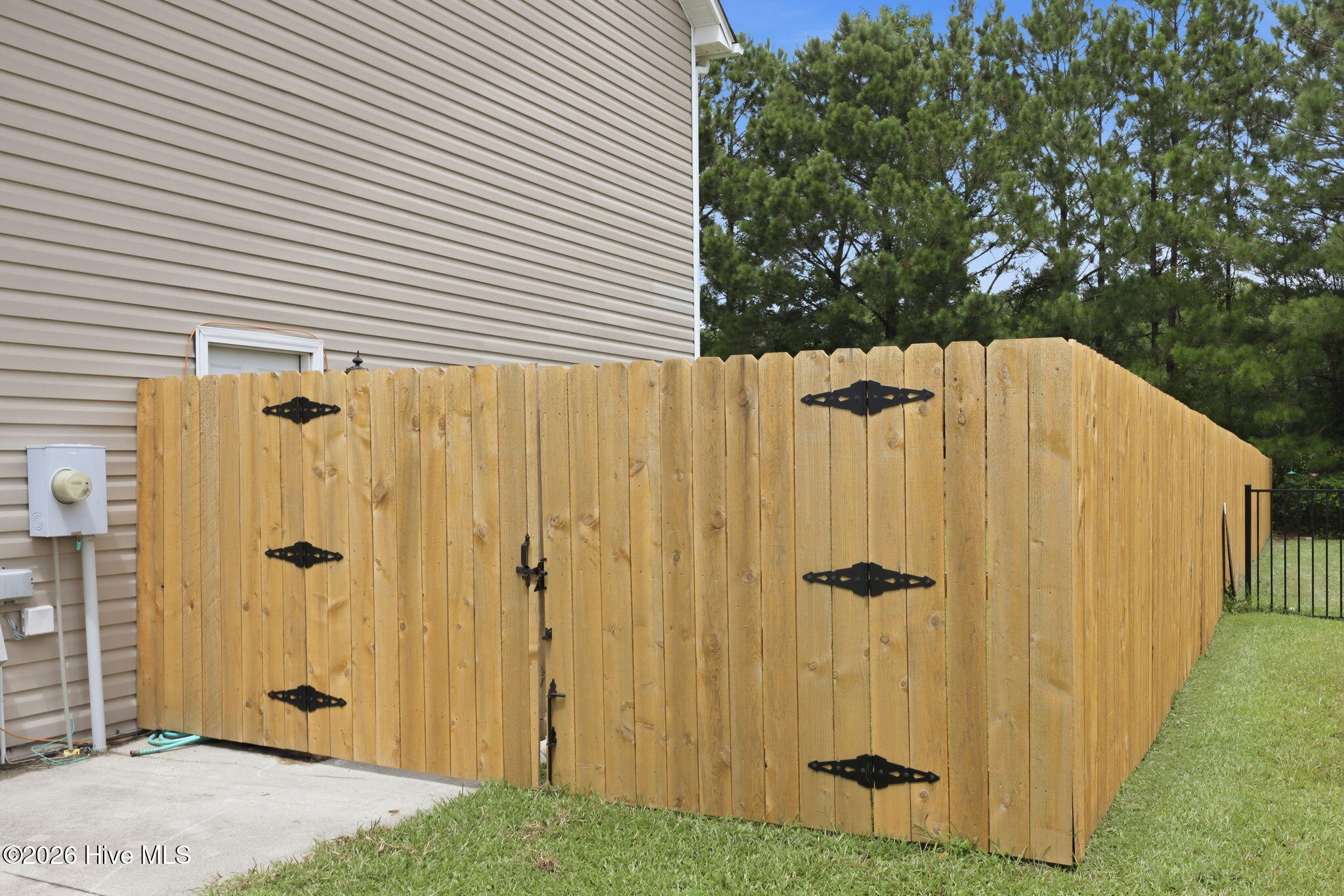 main property photo 29