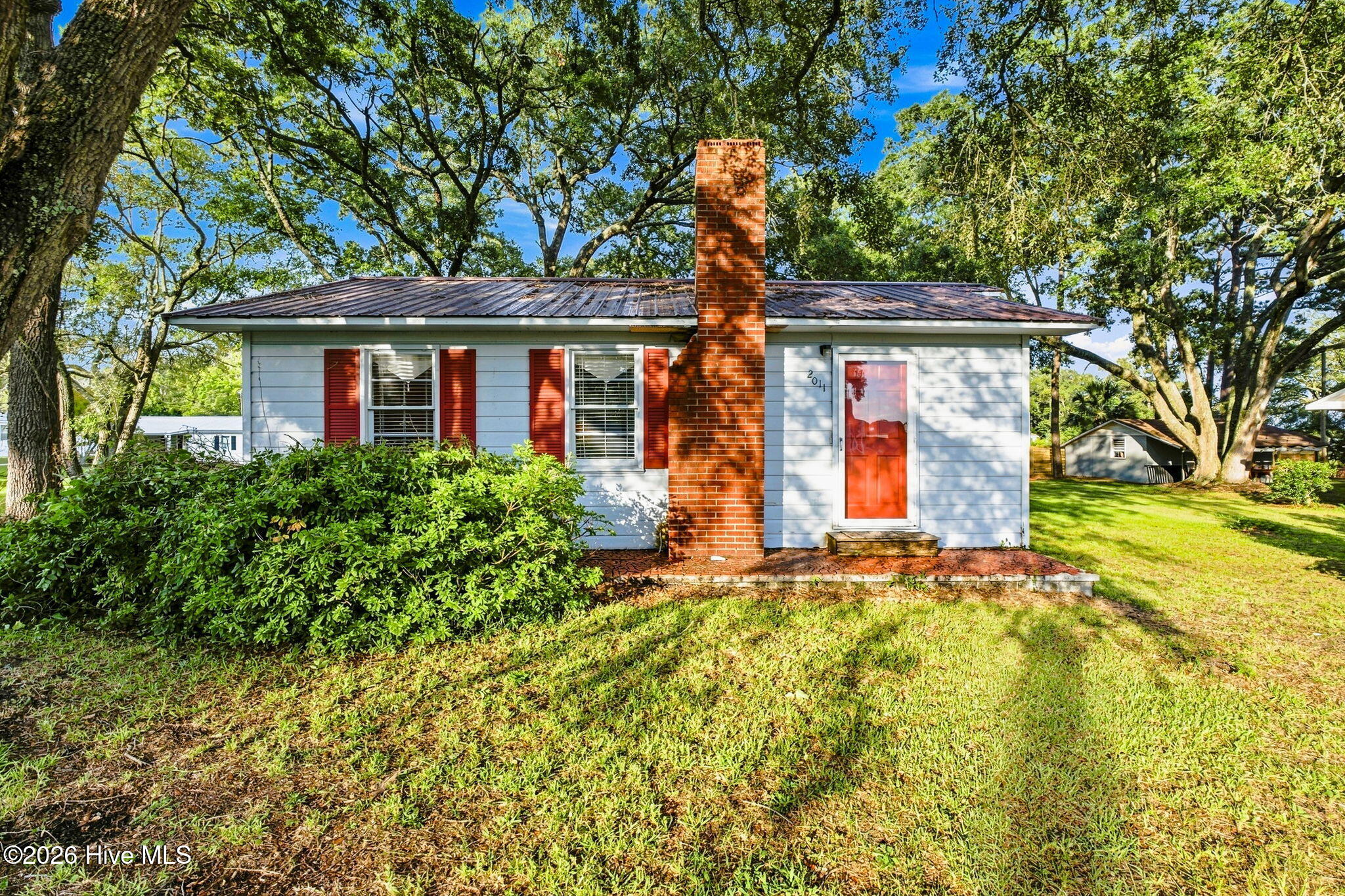 main property photo 36
