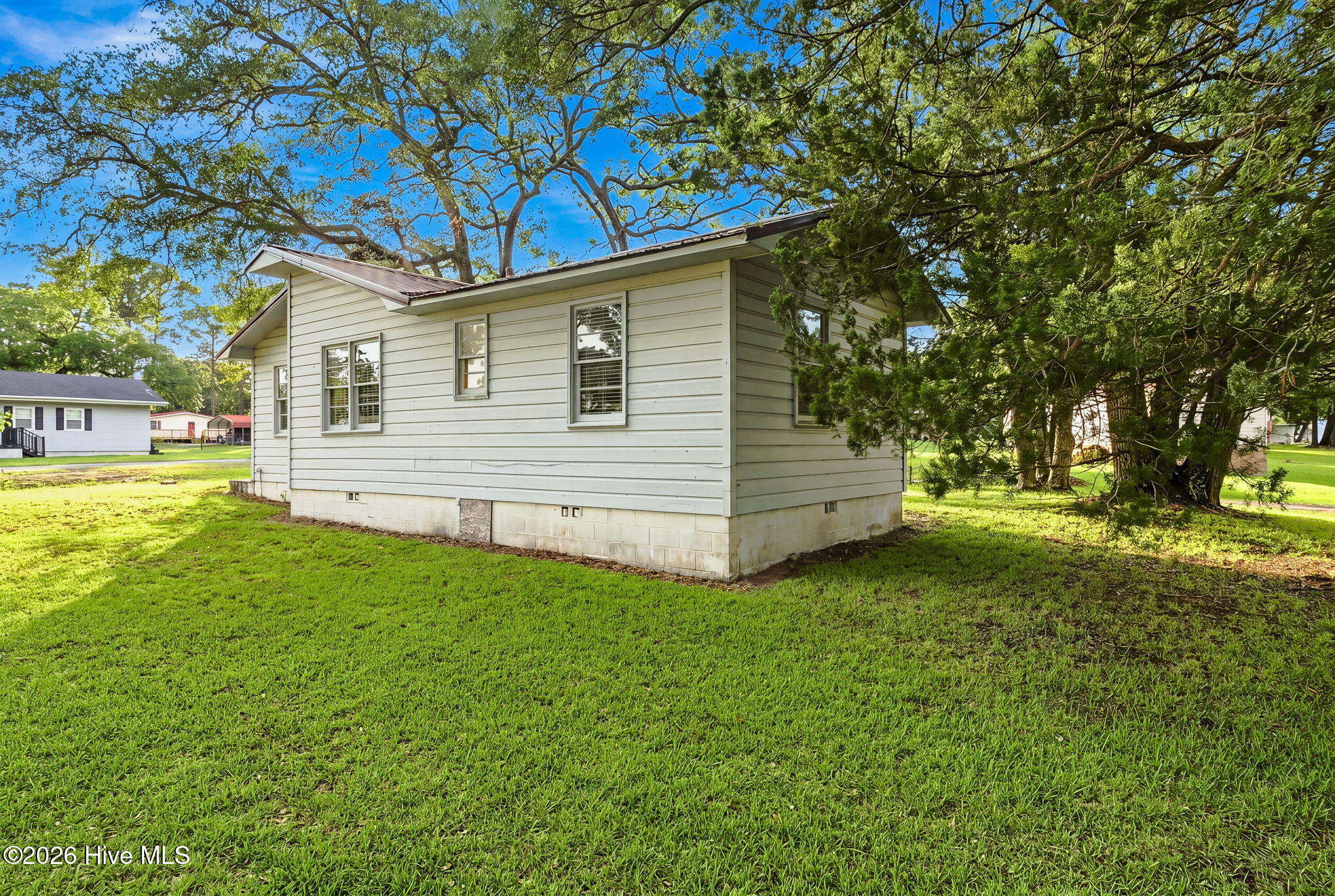 main property photo 41
