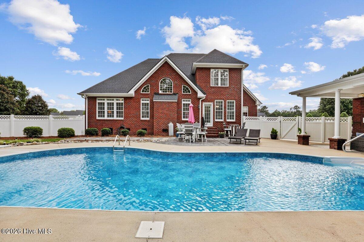 main property photo 14