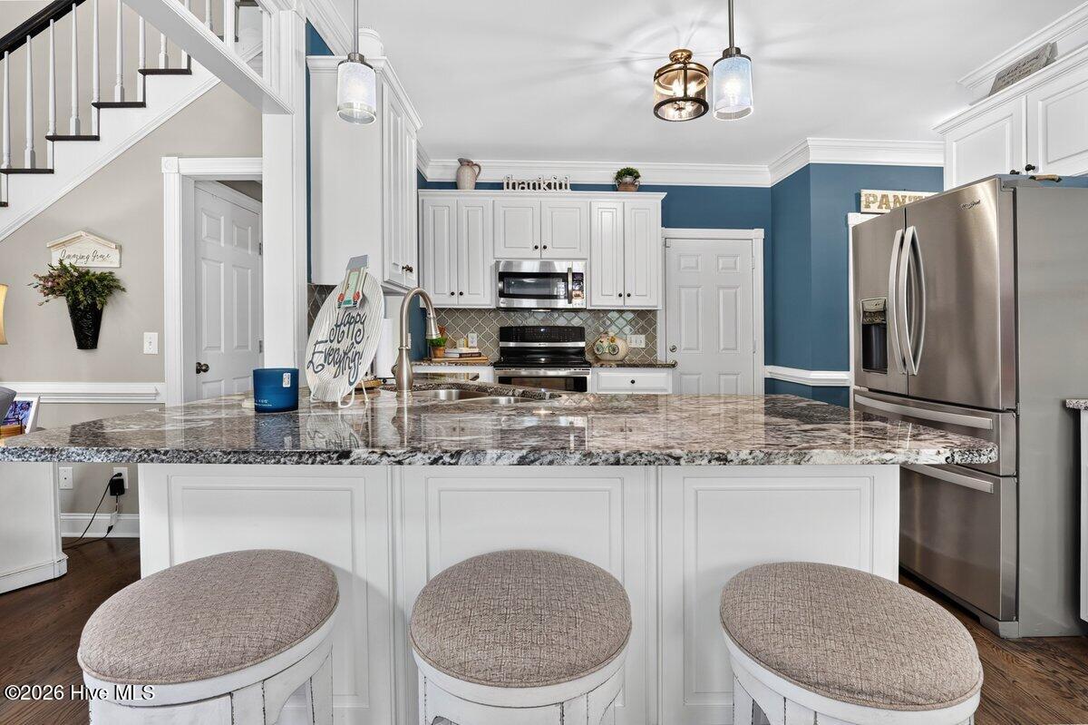 main property photo 28