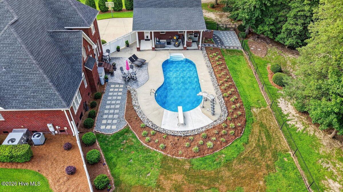 main property photo 73