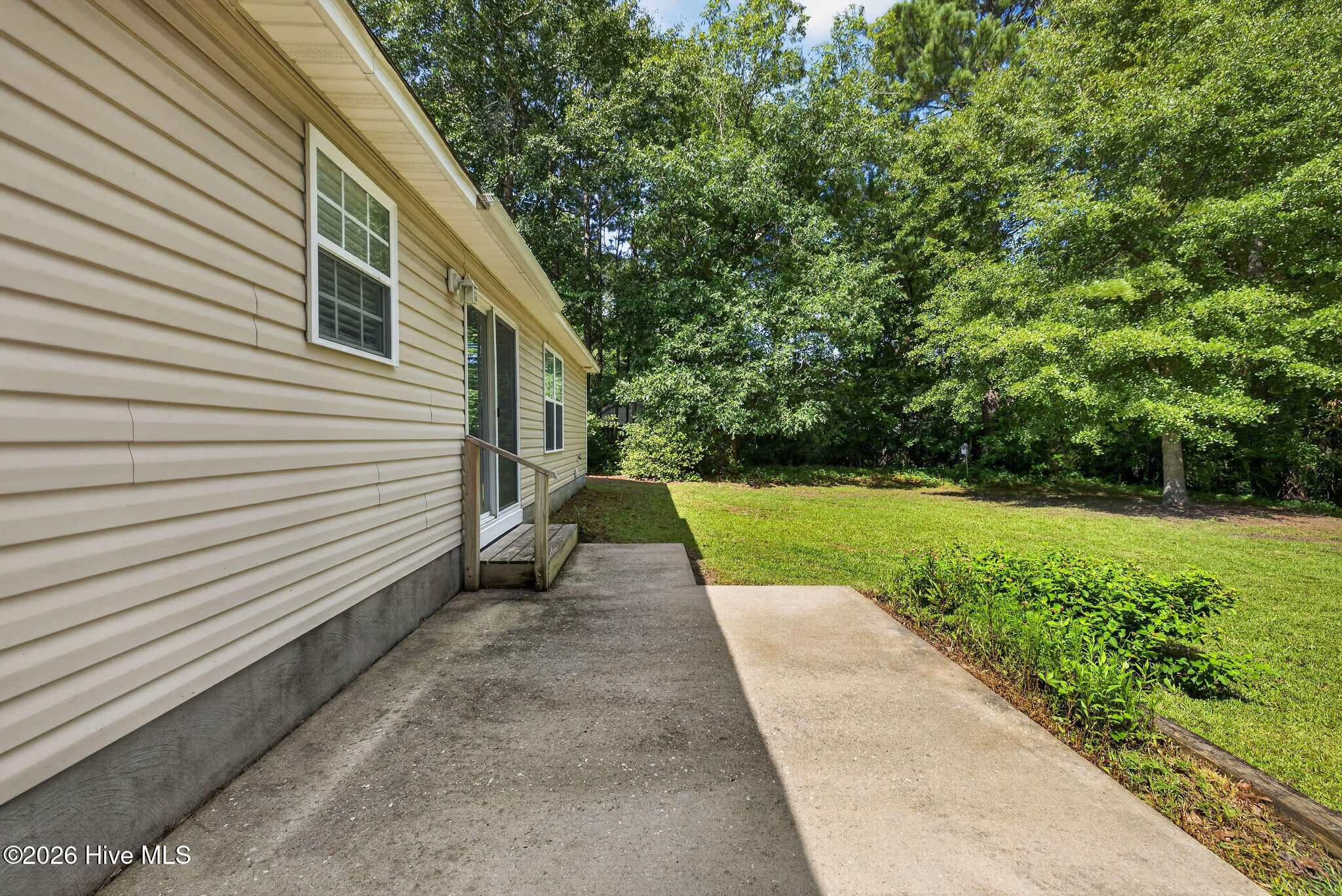 main property photo 17