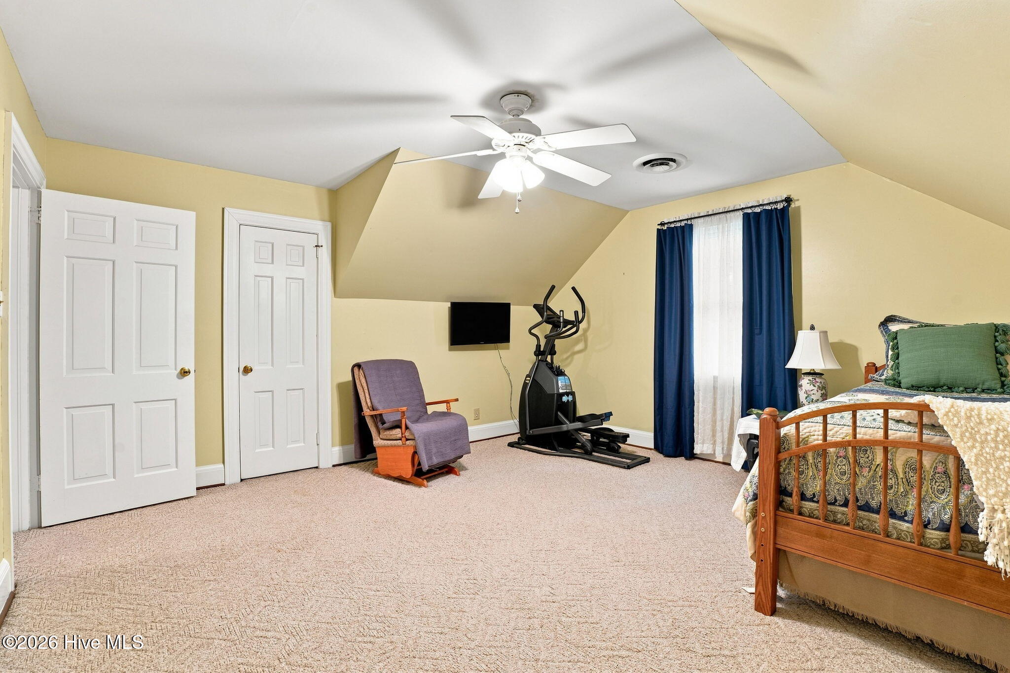 main property photo 34
