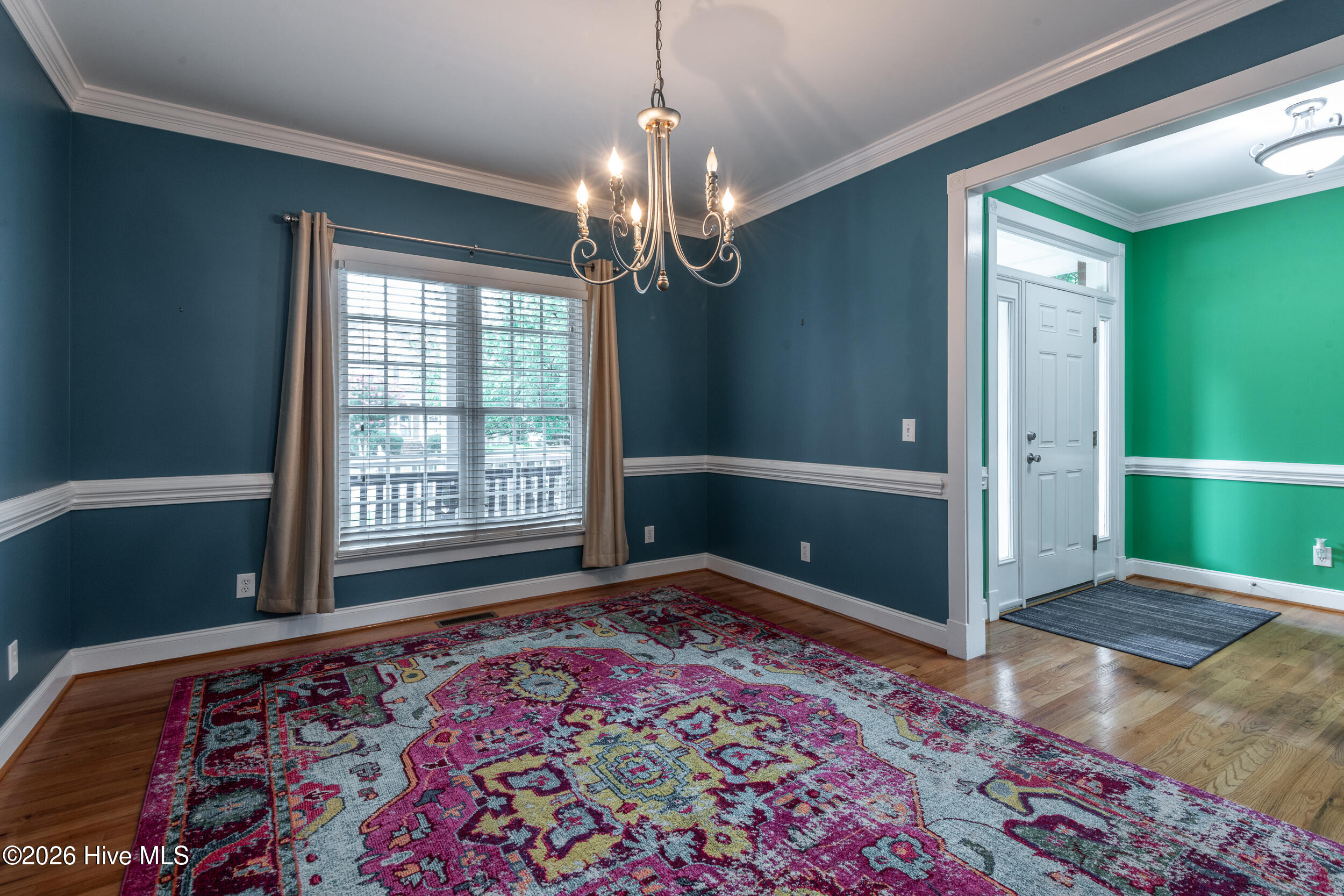 main property photo 8