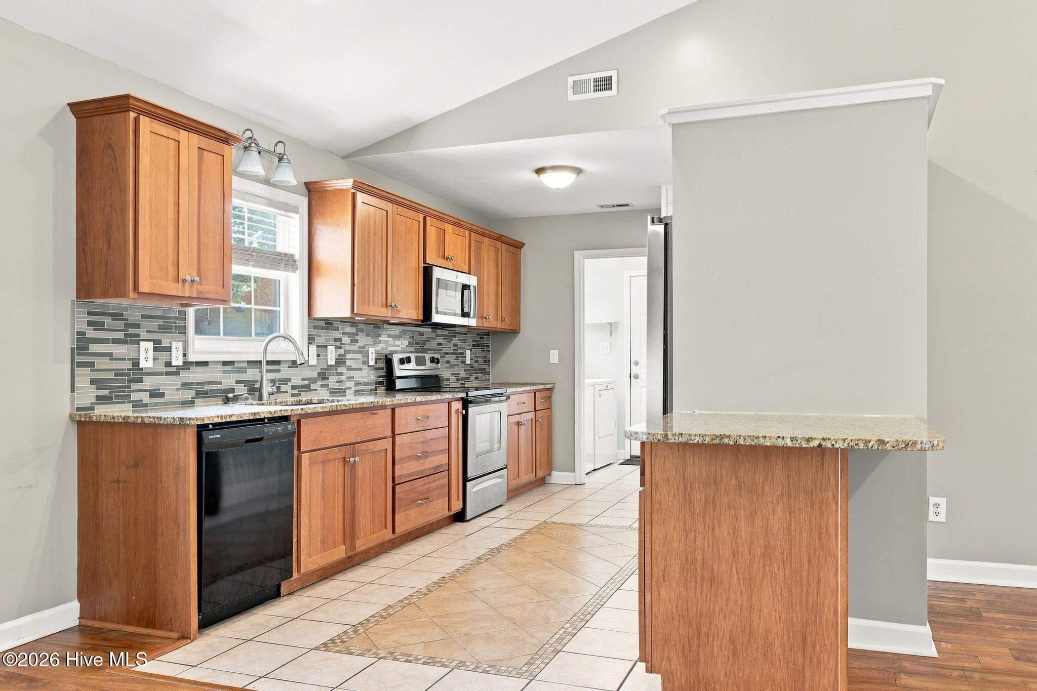 property viewer photo 11
