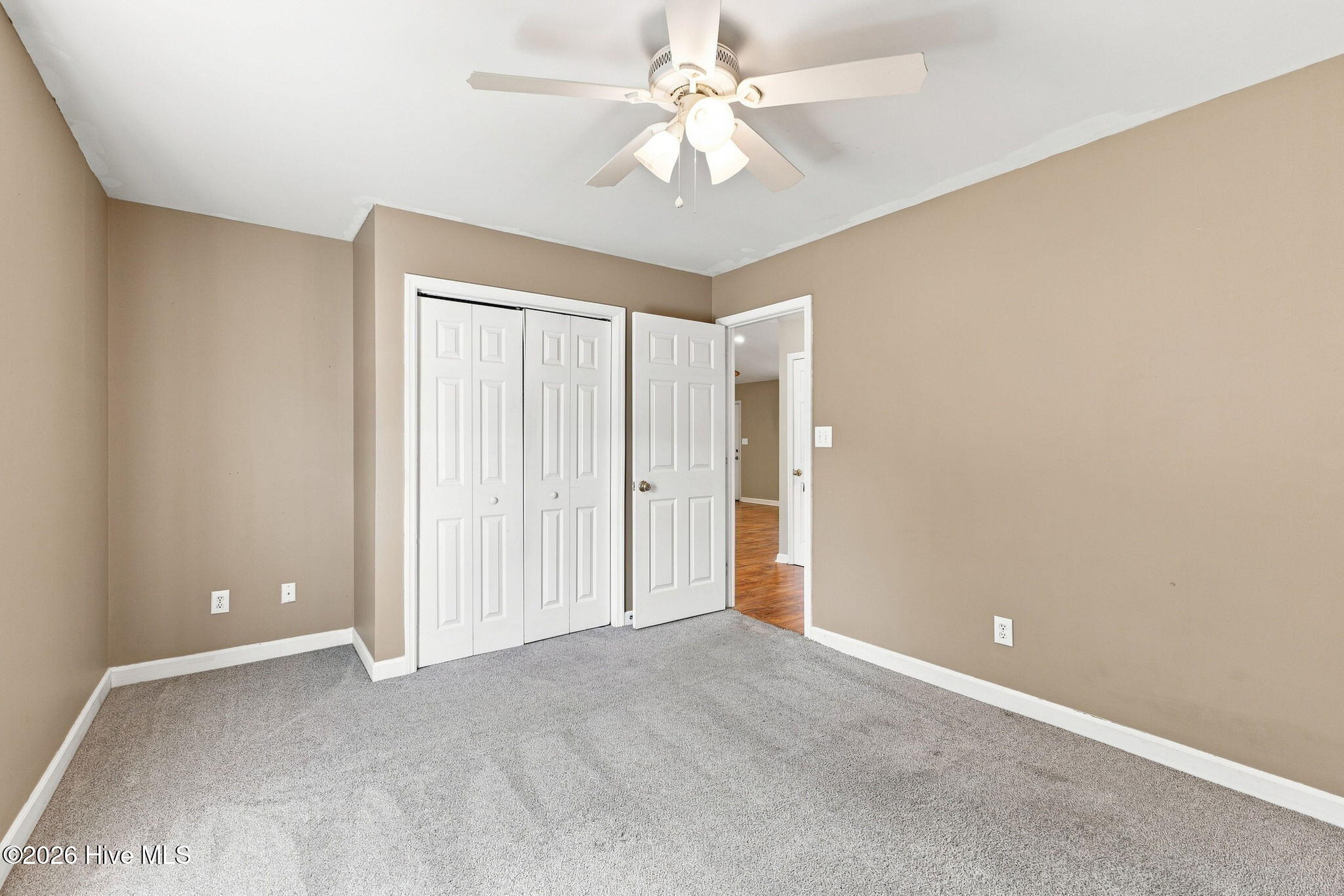 property viewer photo 26