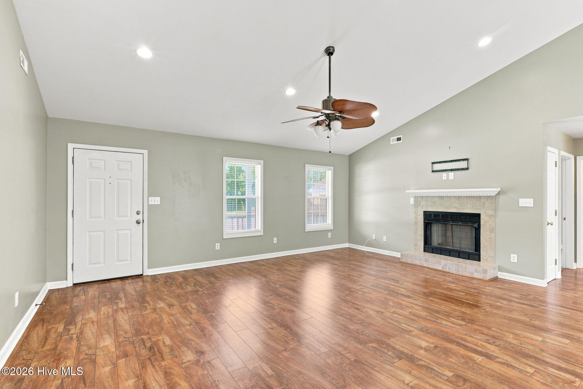 property viewer photo 7