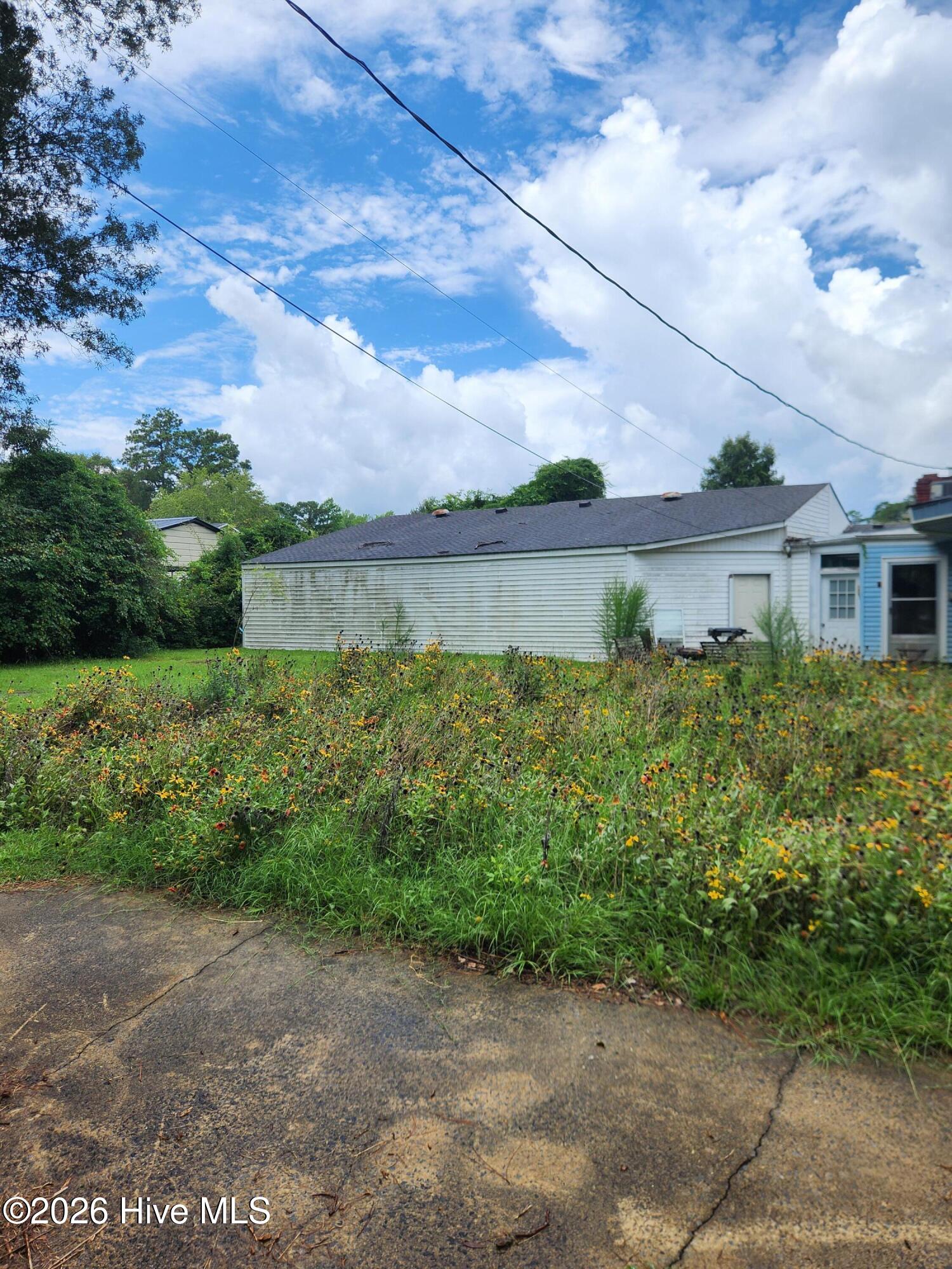 main property photo 41