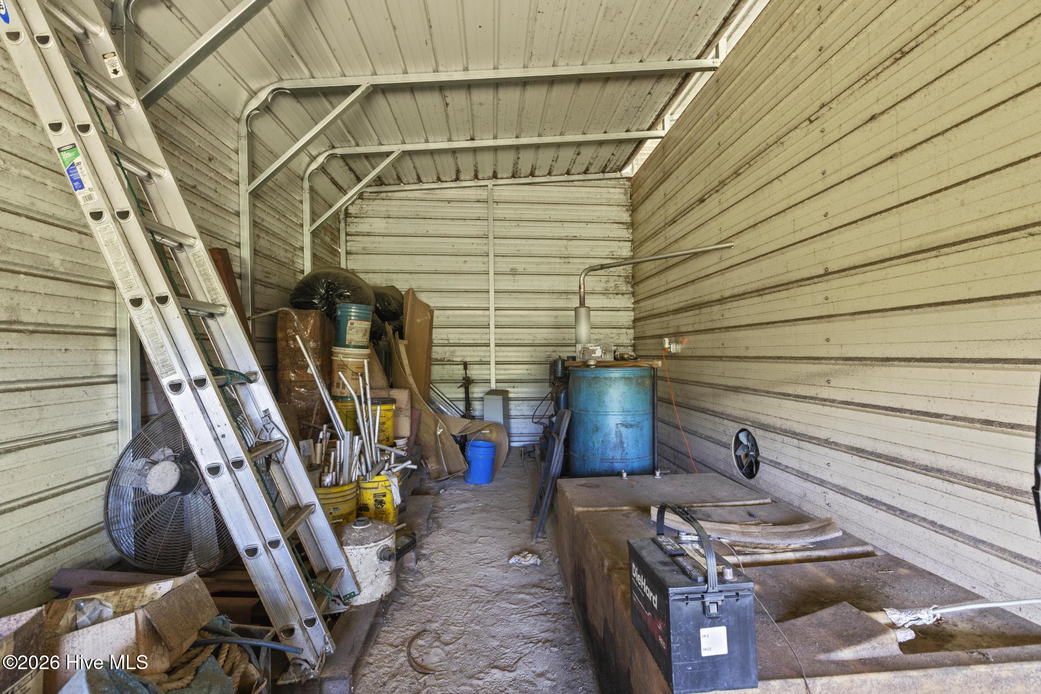 main property photo 6