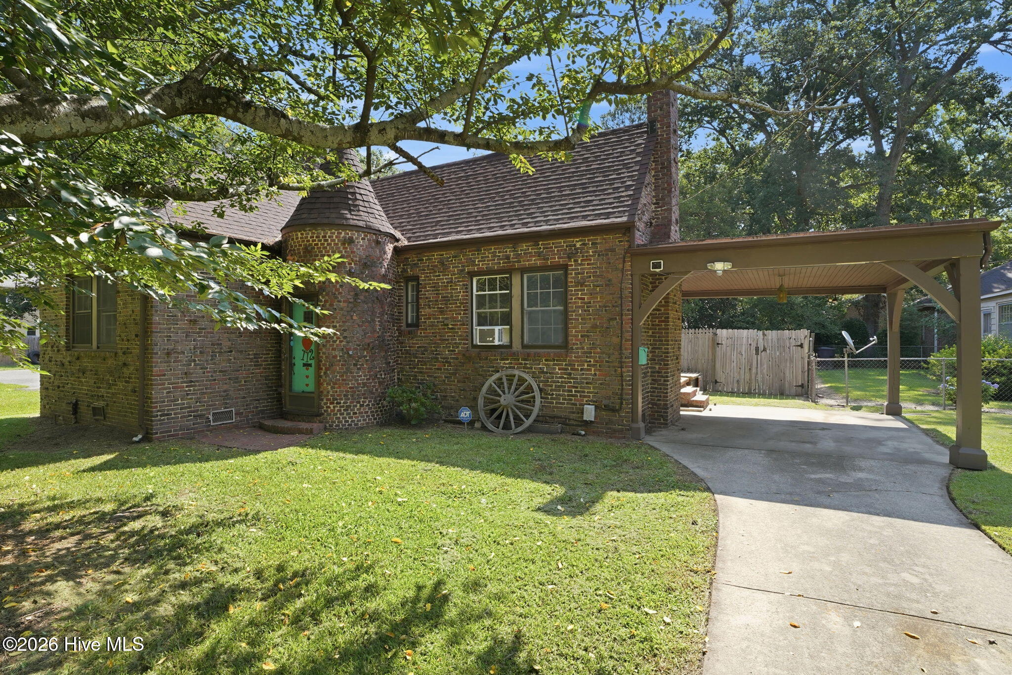 main property photo 2