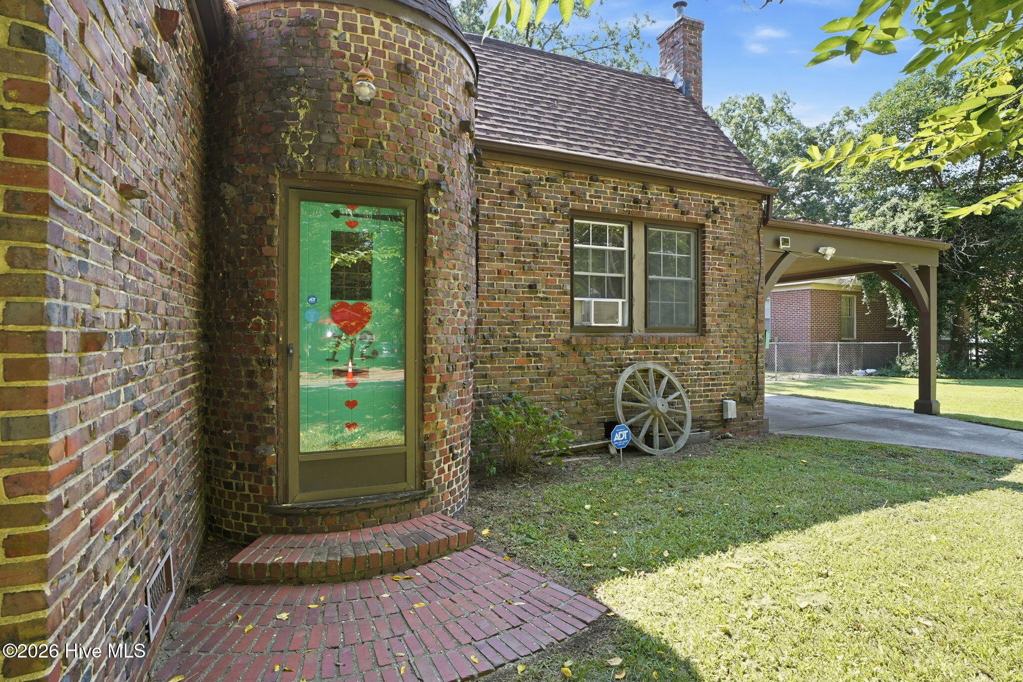 main property photo 3