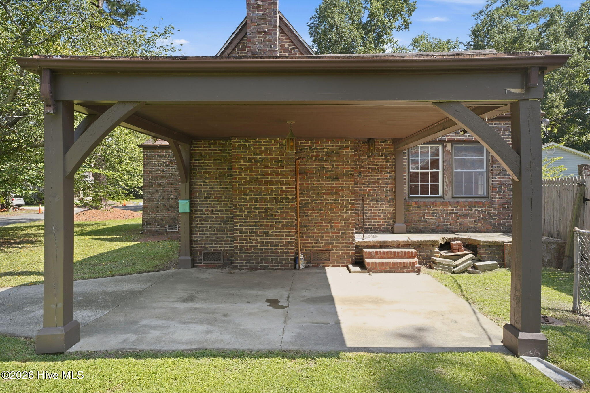 main property photo 45