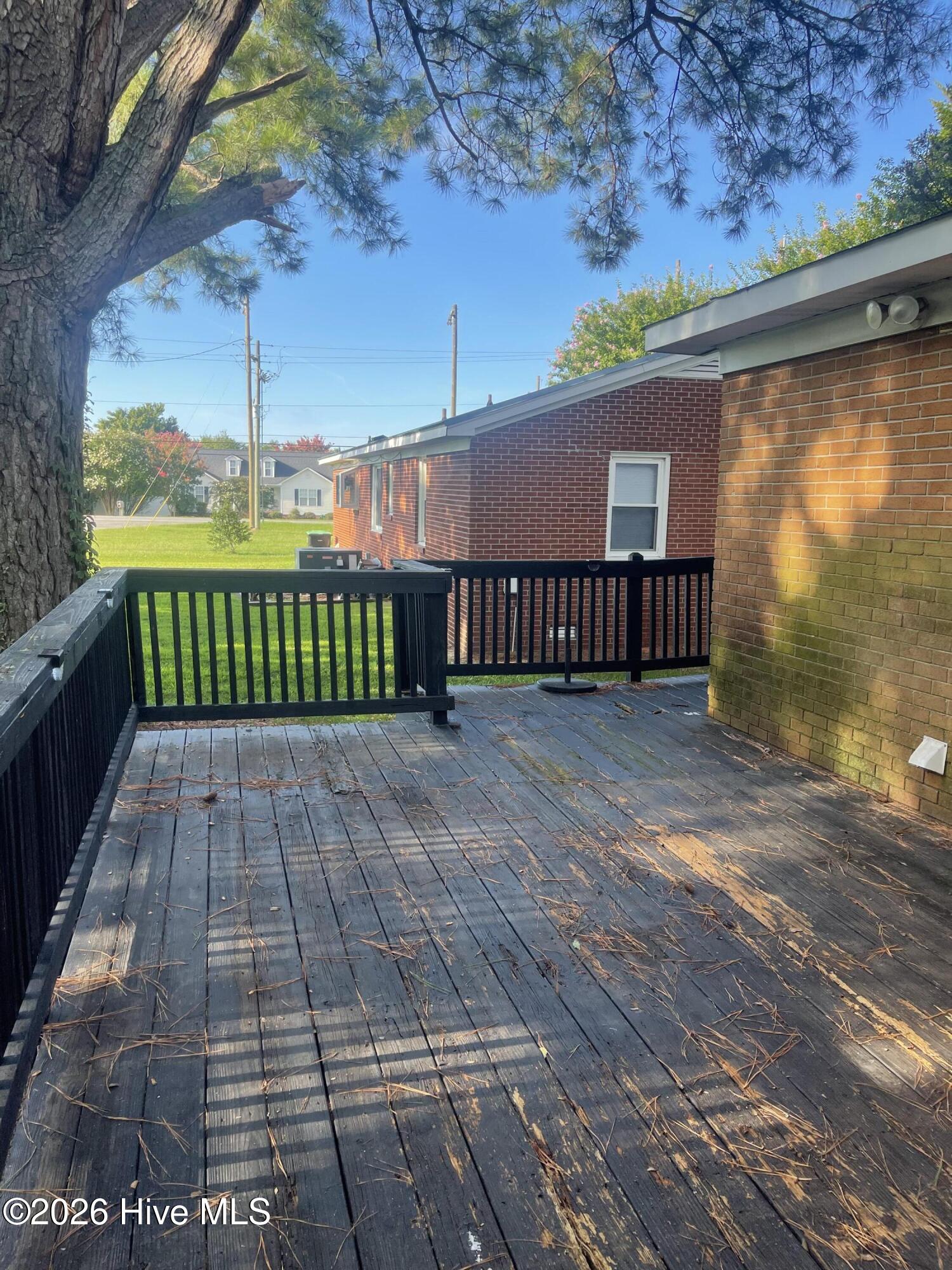 main property photo 30
